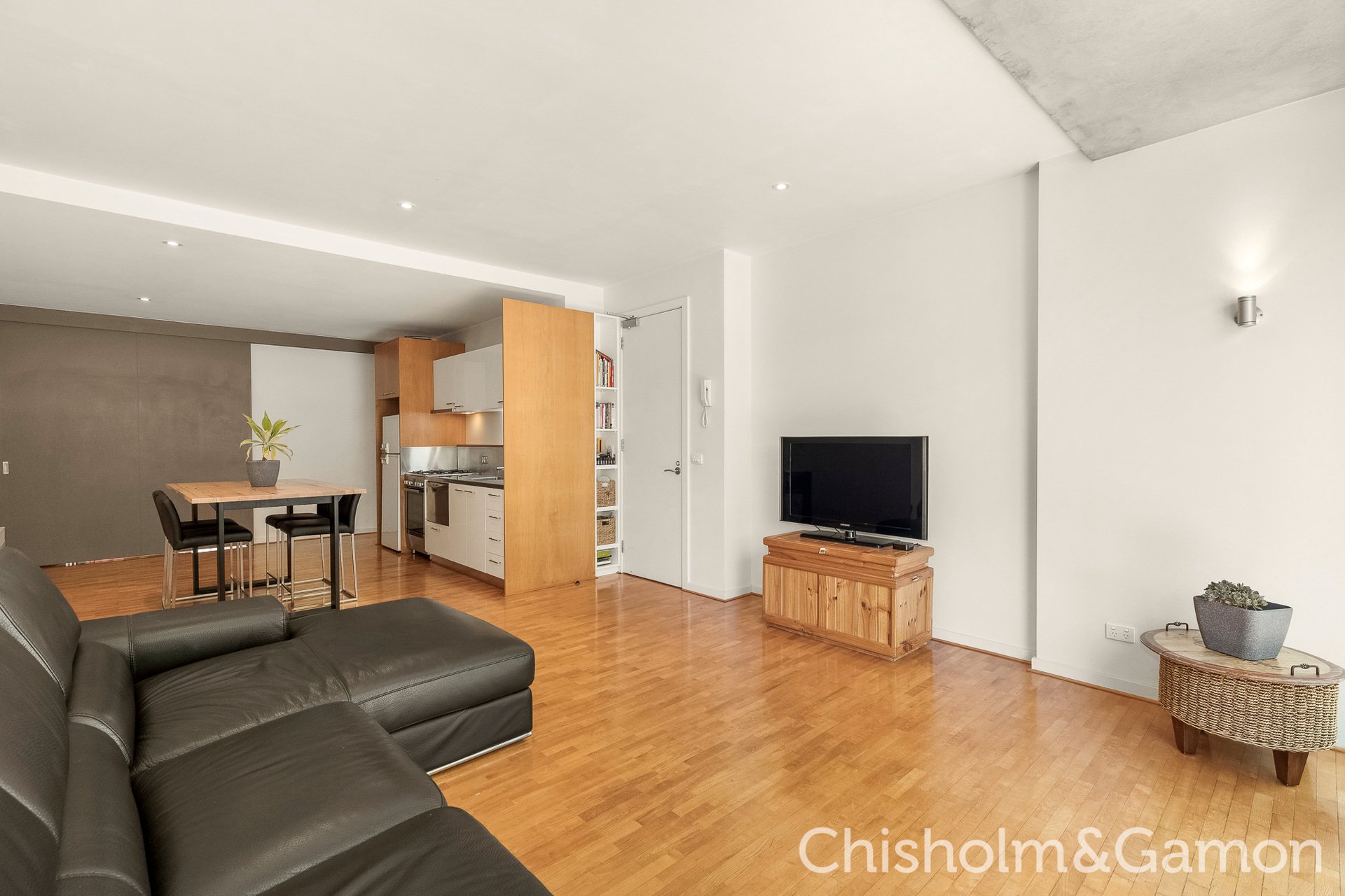 9/63 Ormond Esplanade, Elwood image 3