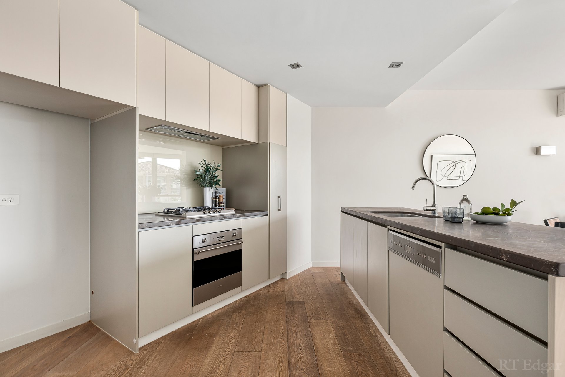 Property Gallery Thumbnail 4