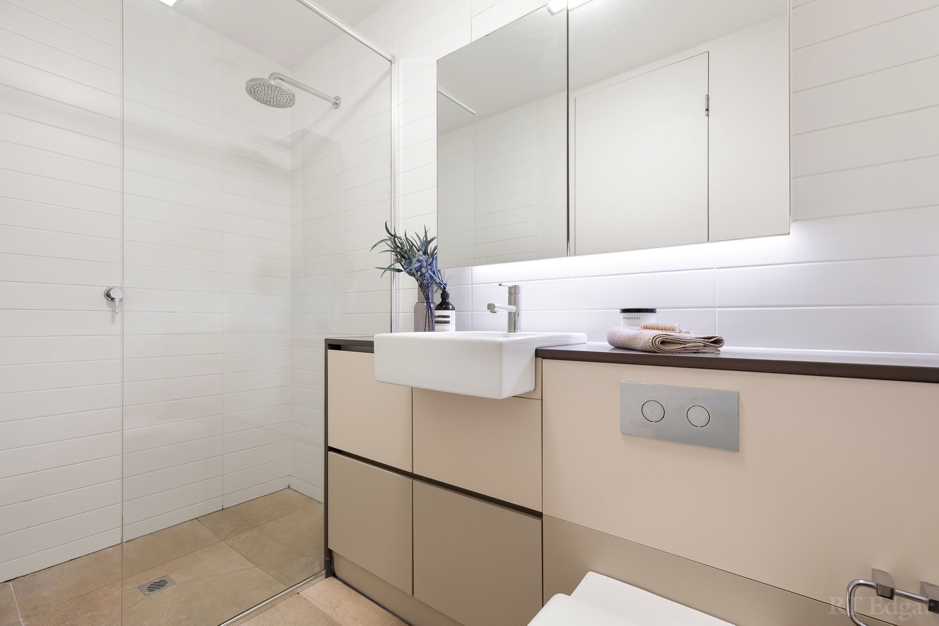 Property Gallery Thumbnail 10