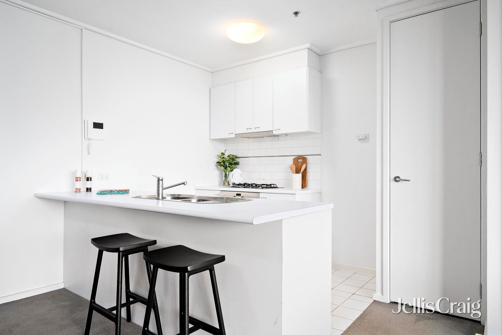 96/99 Whiteman Street, Southbank image 8