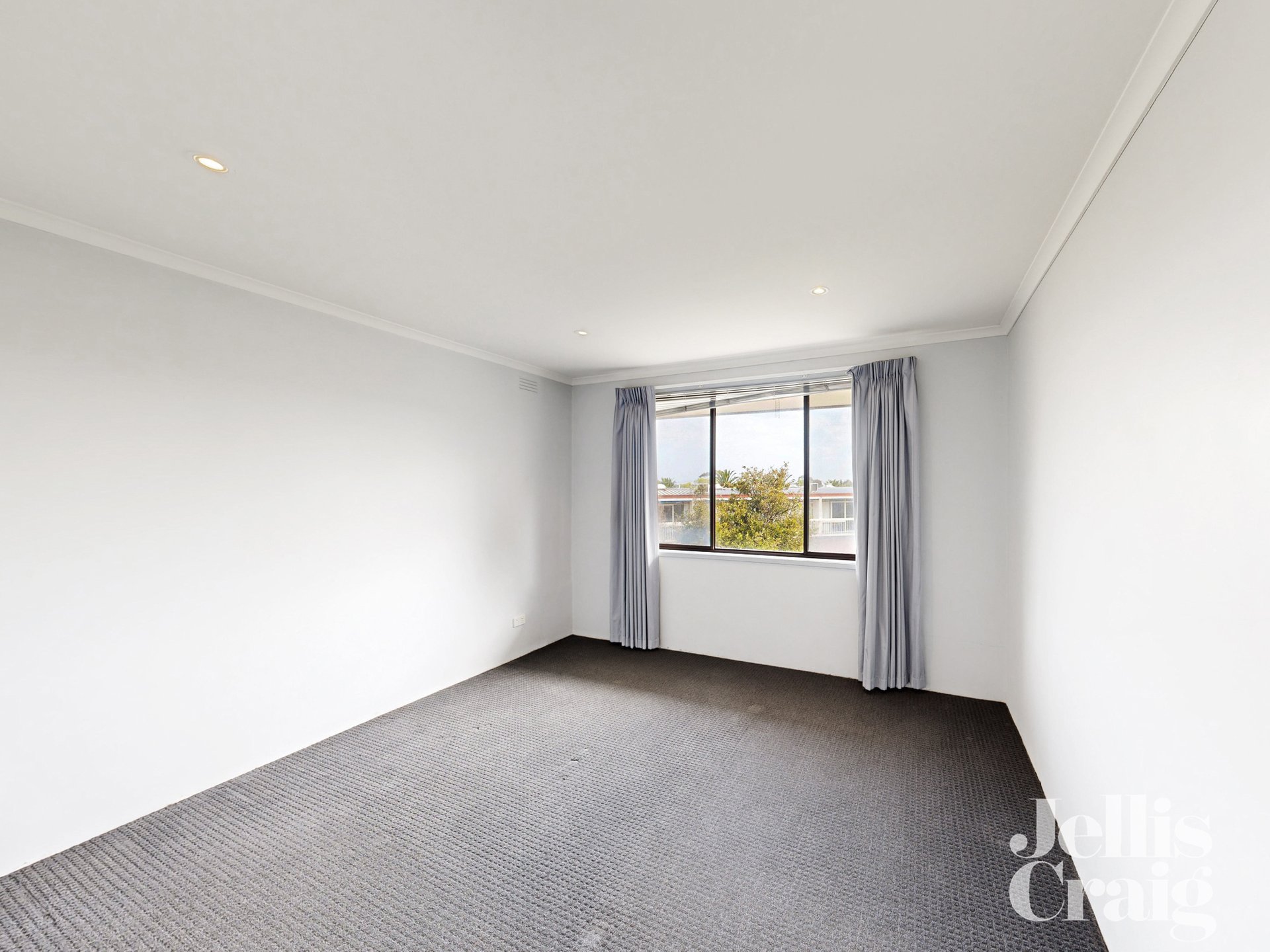 9/7-9 Grice Crescent, Essendon image 9