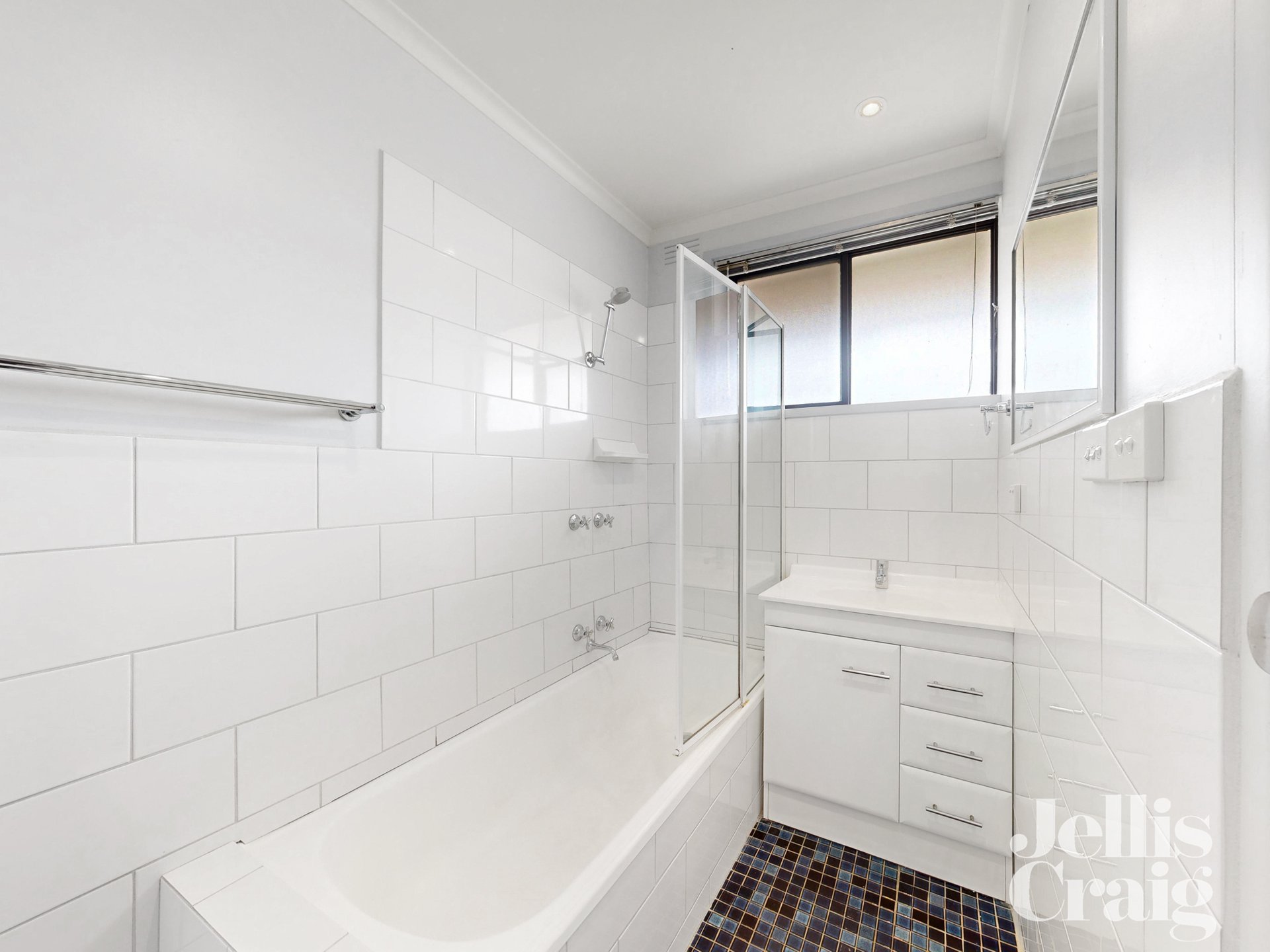 9/7-9 Grice Crescent, Essendon image 13