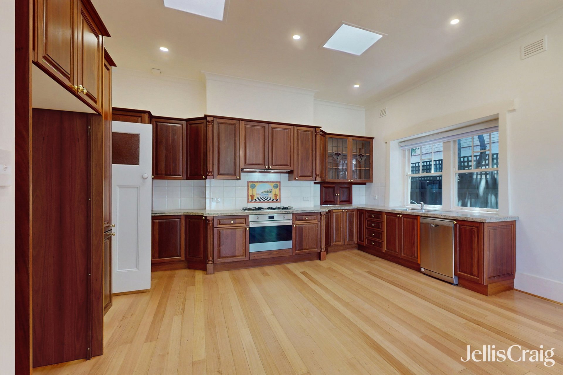 97 Addison Street, Elwood image 4