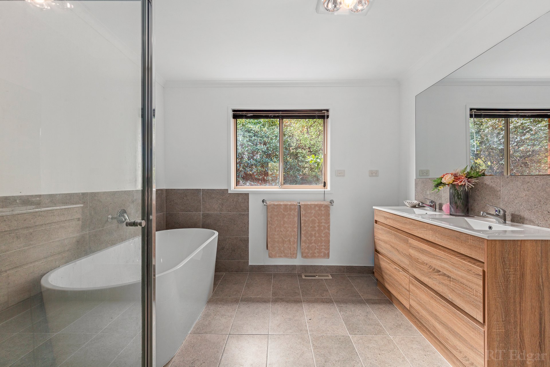 Property Gallery Thumbnail 5