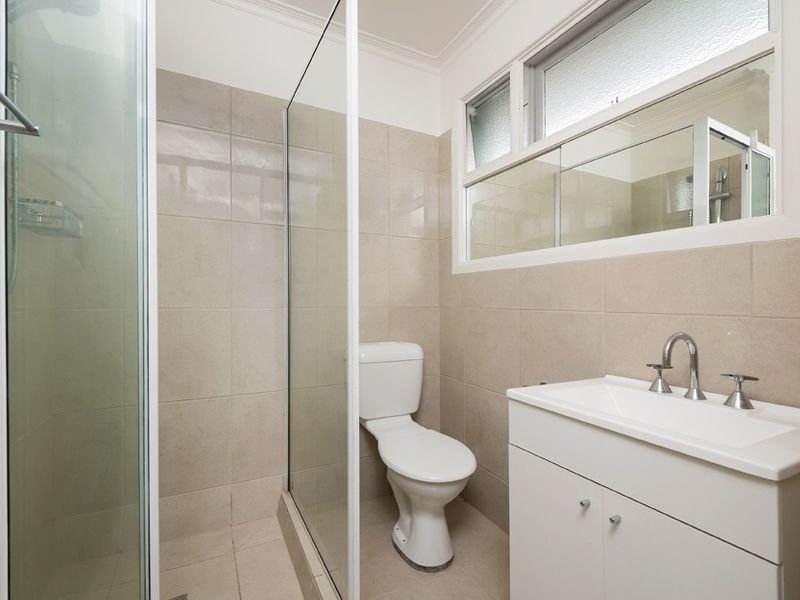 Property Gallery Thumbnail 6