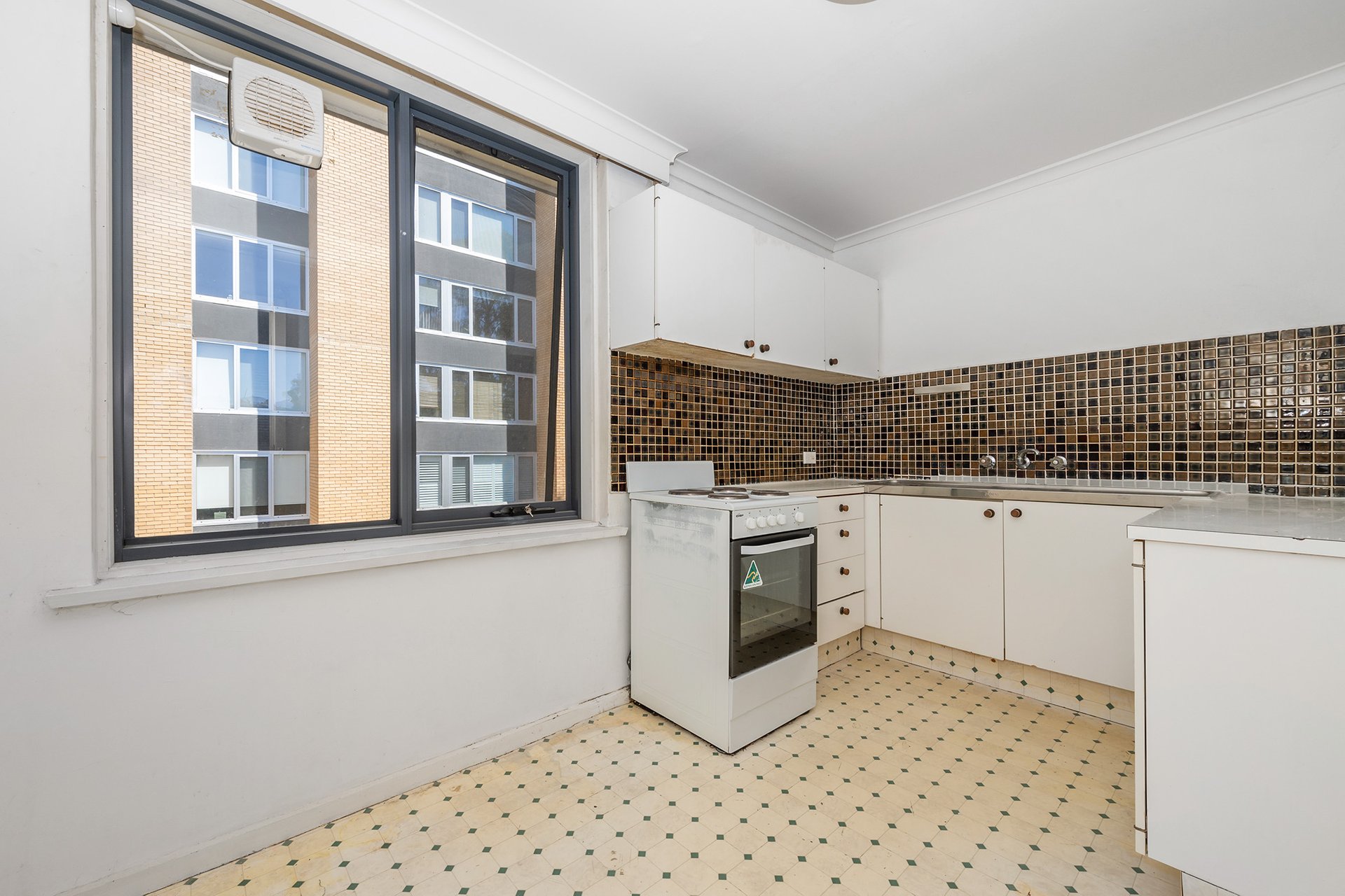 Property Gallery Thumbnail 2