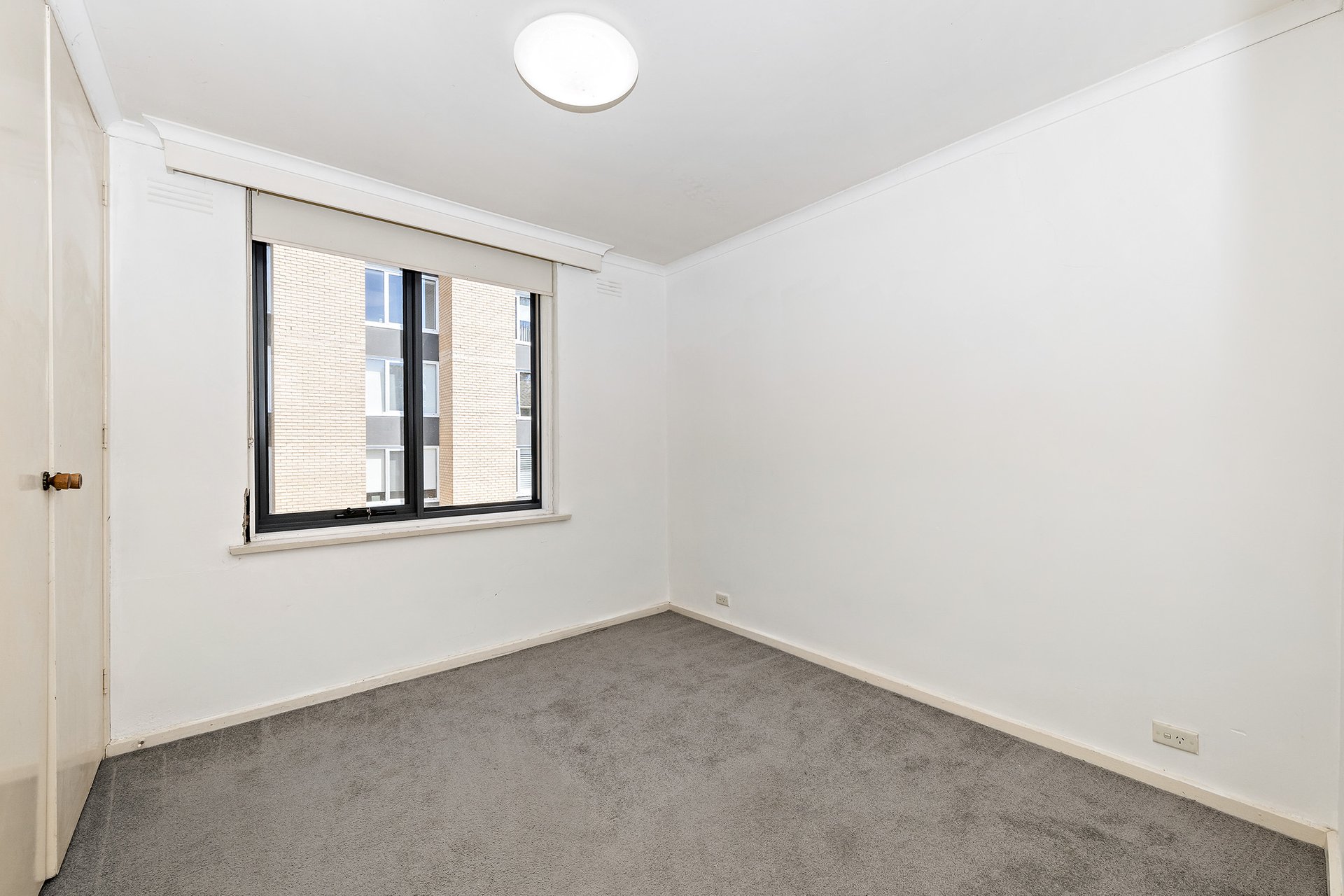 Property Gallery Thumbnail 4