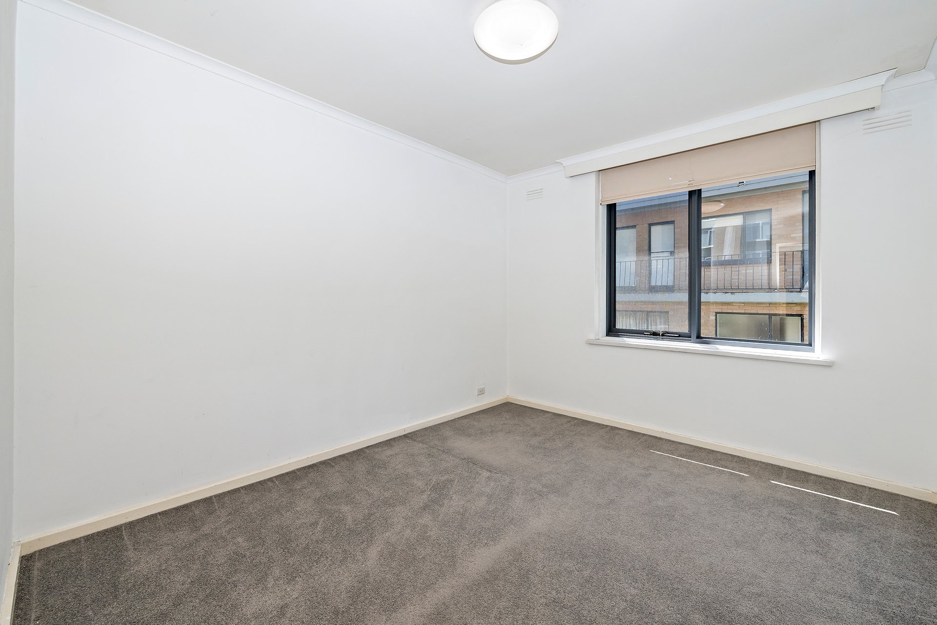Property Gallery Thumbnail 5