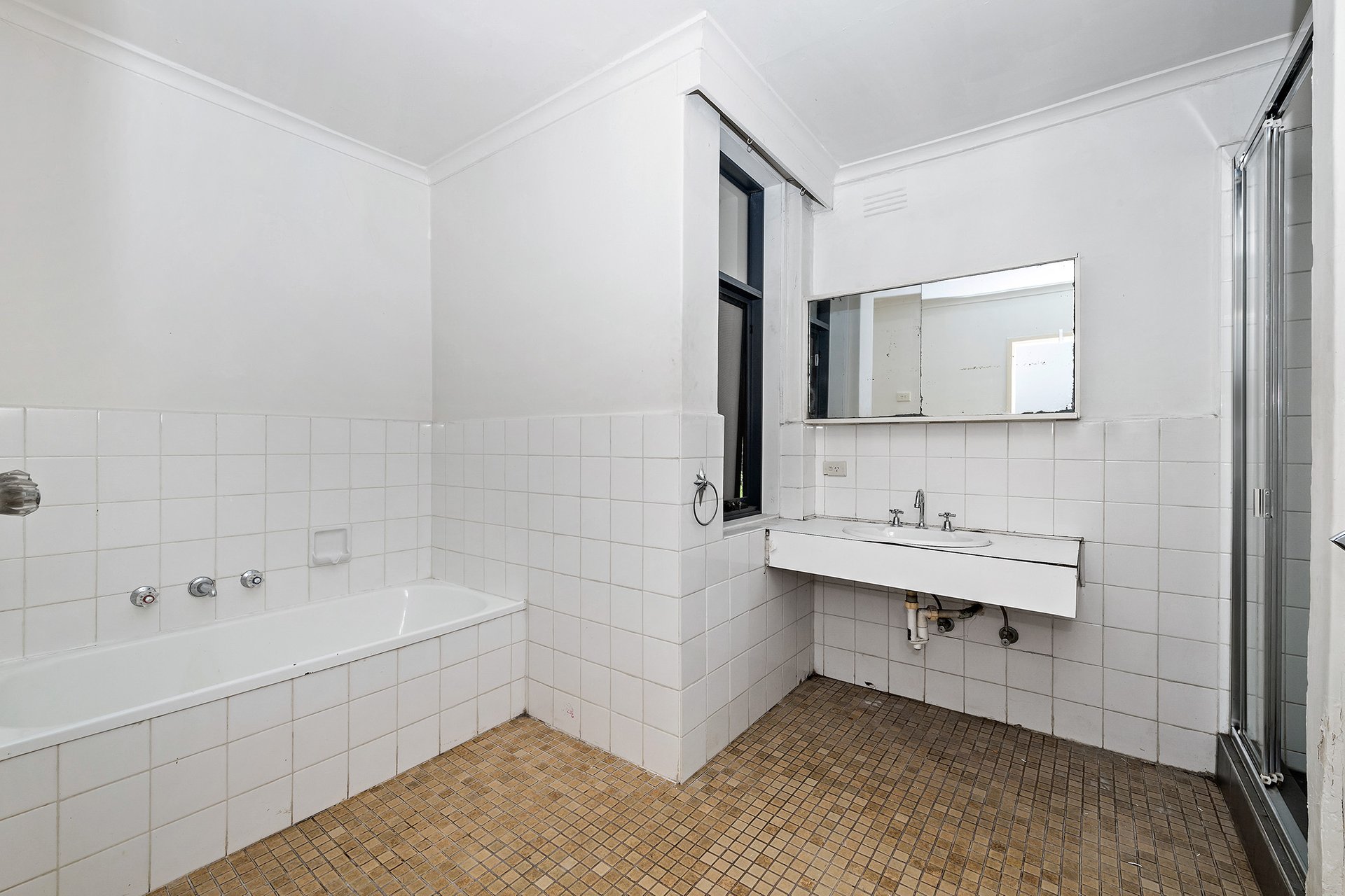 Property Gallery Thumbnail 7