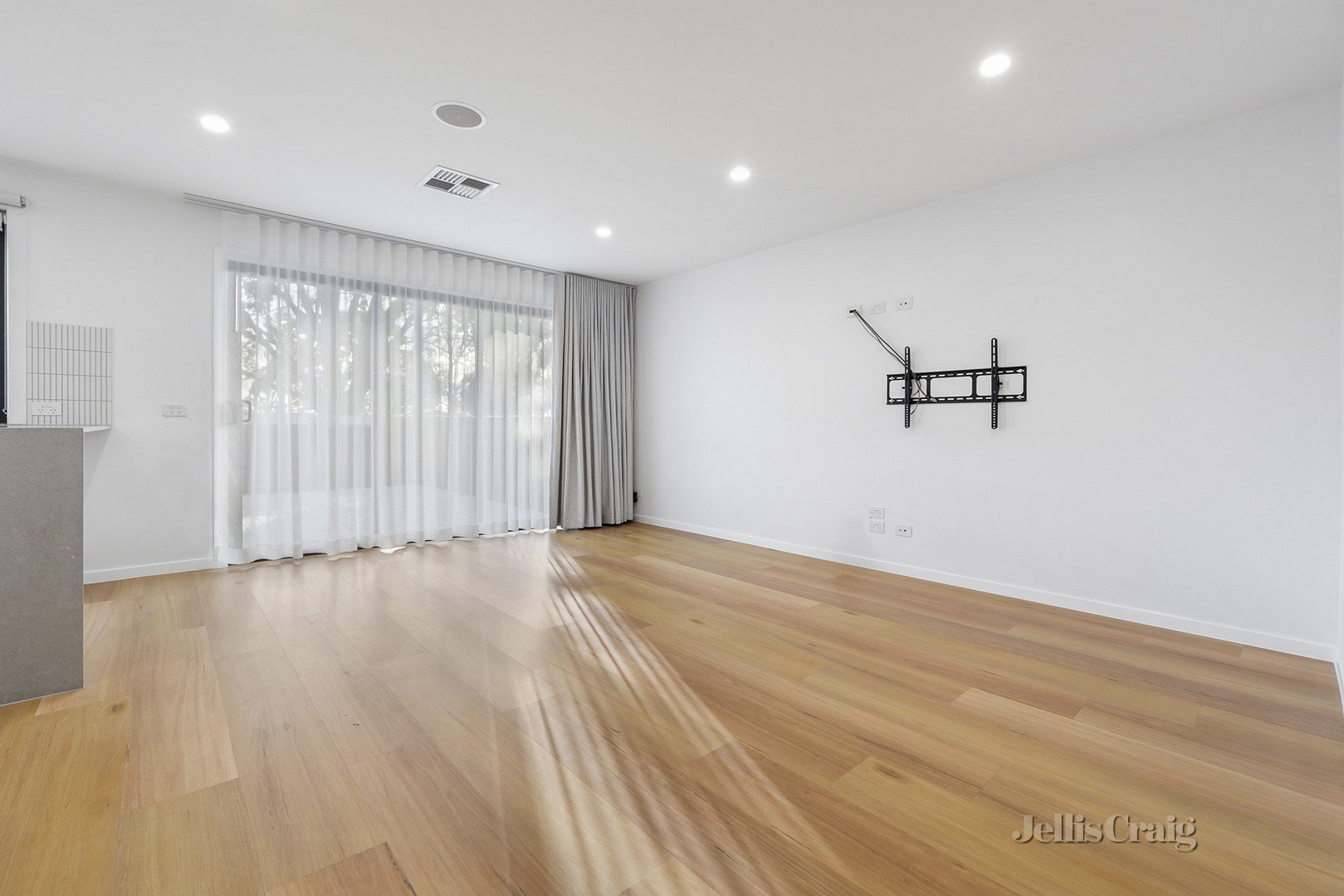 97 Rosemary Crescent, Frankston North image 2