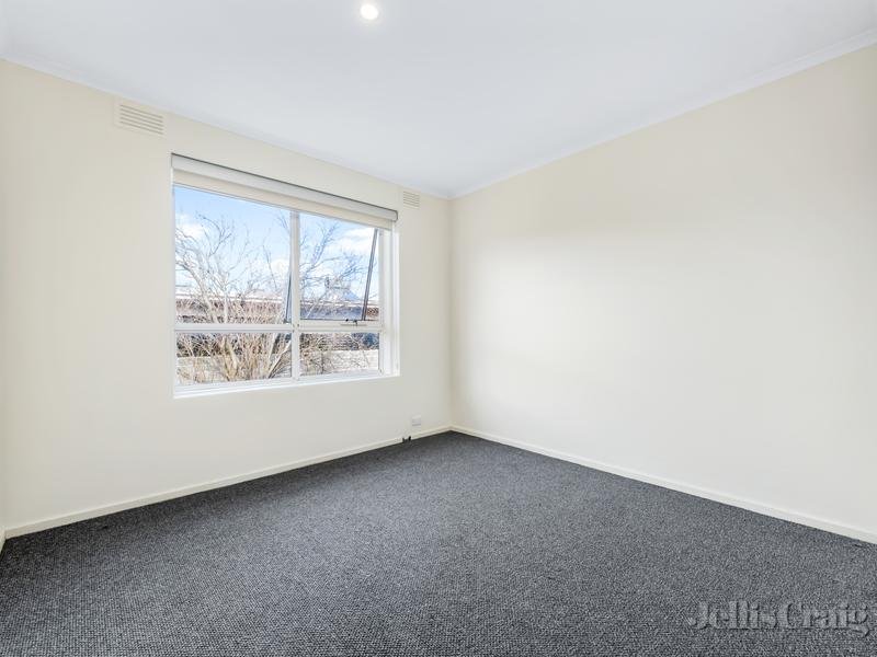 9/7 Smith Street, Thornbury image 3