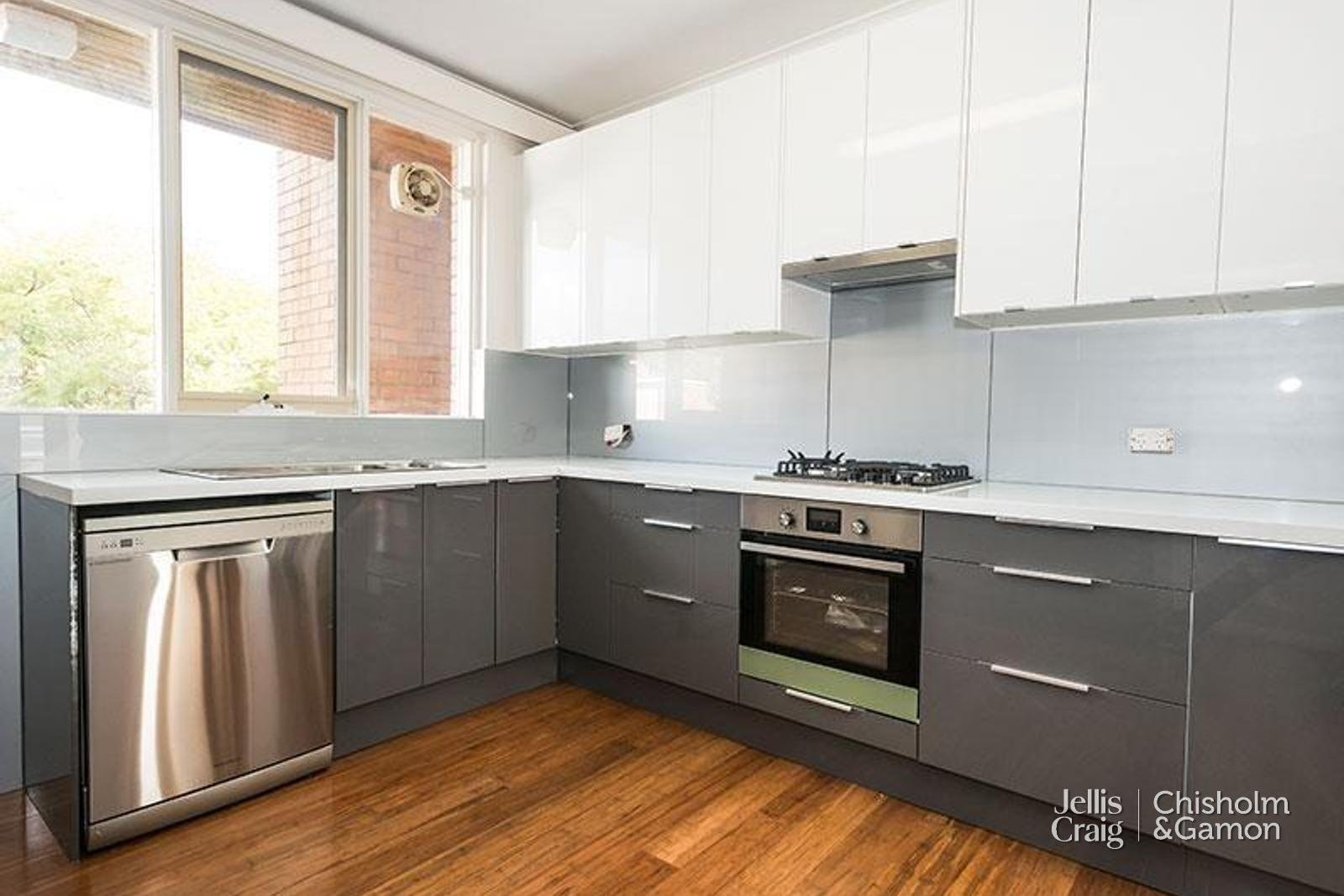 9/7 Tennyson Street, Elwood image 2