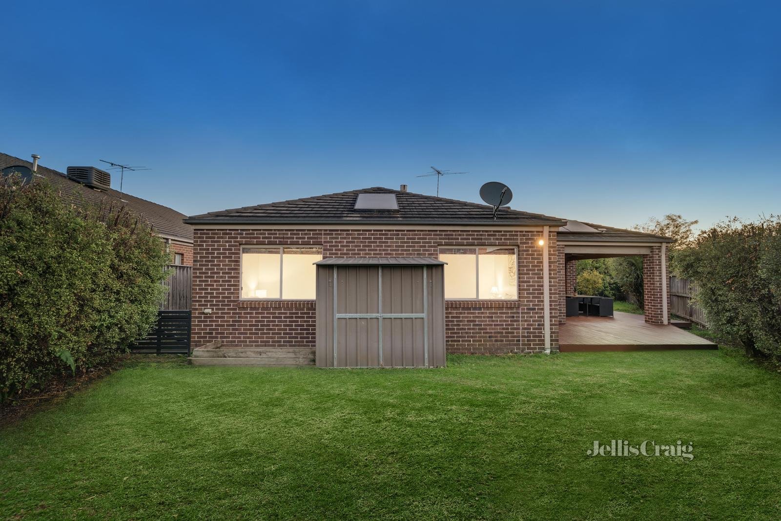 97 Victoria Knox Avenue, Rowville image 12