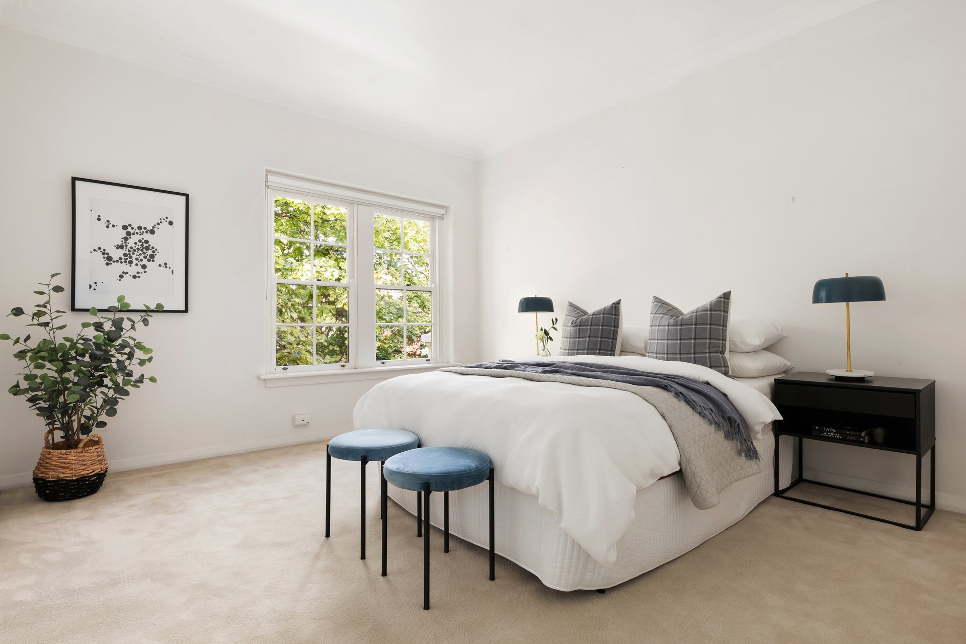 Property Gallery Thumbnail 9