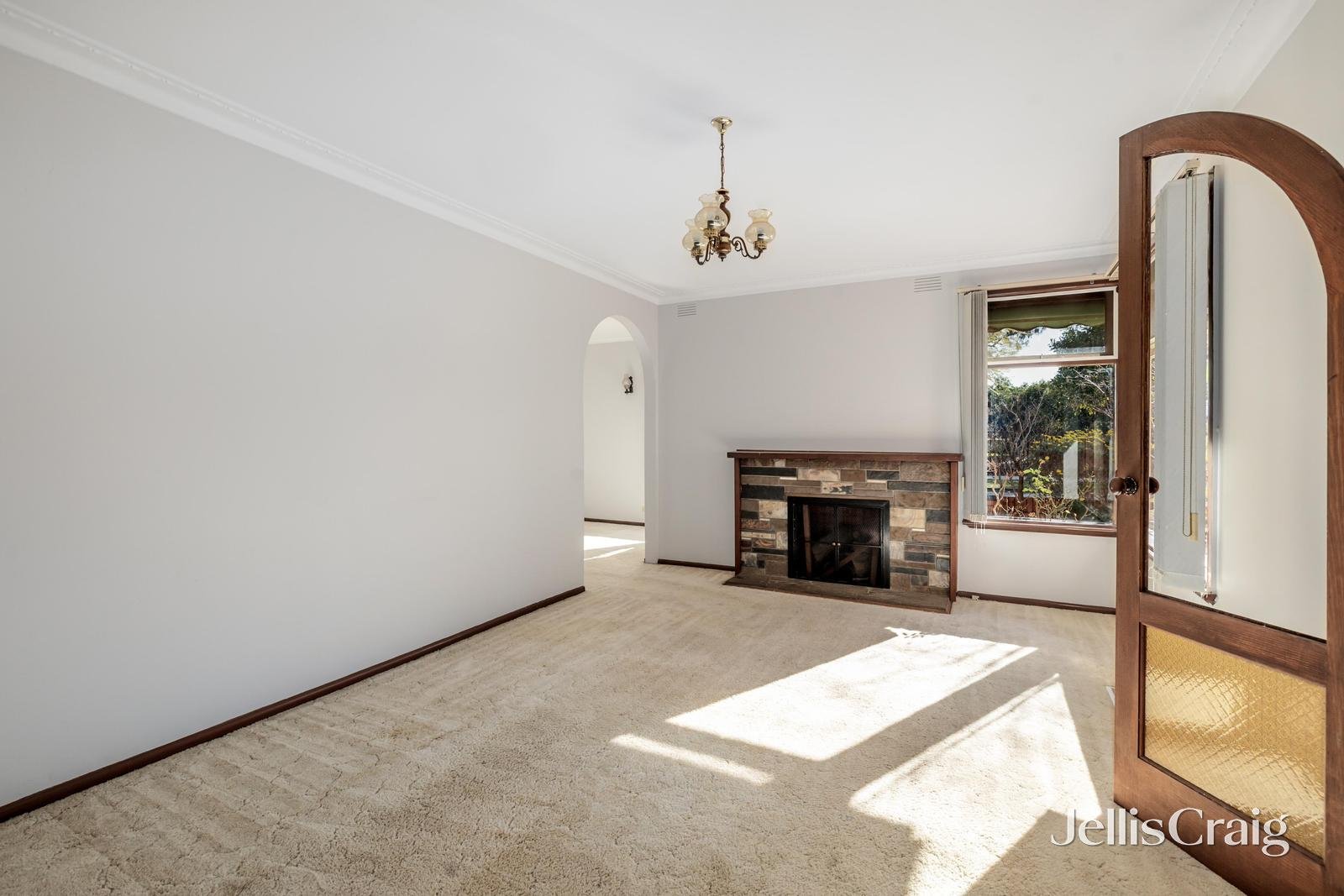 97 Watsons Road, Glen Waverley image 3