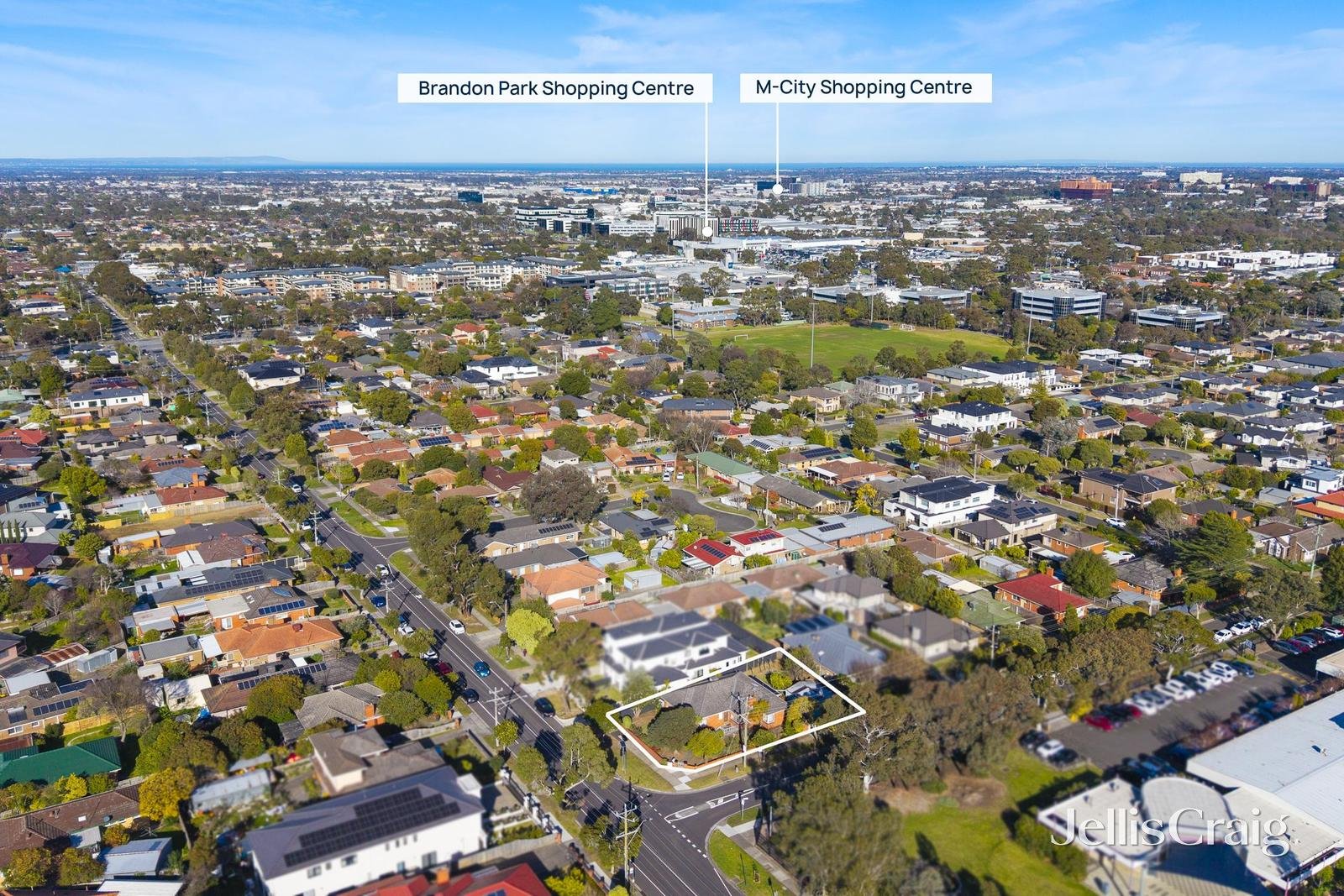 97 Watsons Road, Glen Waverley image 9