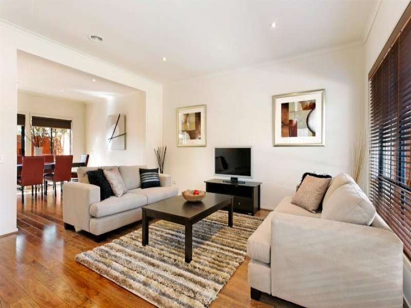 9/745 Burwood Road, Hawthorn East image 2