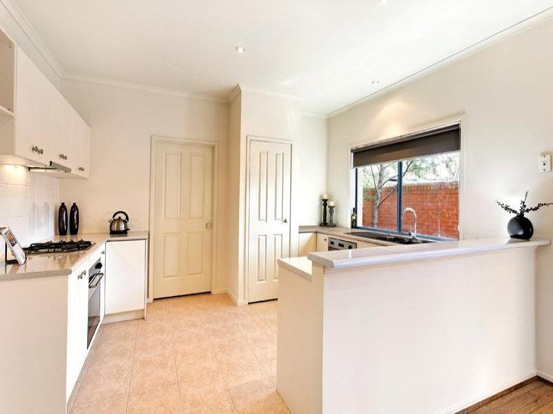 9/745 Burwood Road, Hawthorn East image 4