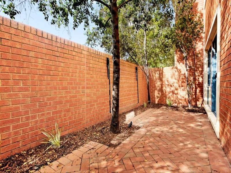 9/745 Burwood Road, Hawthorn East image 8