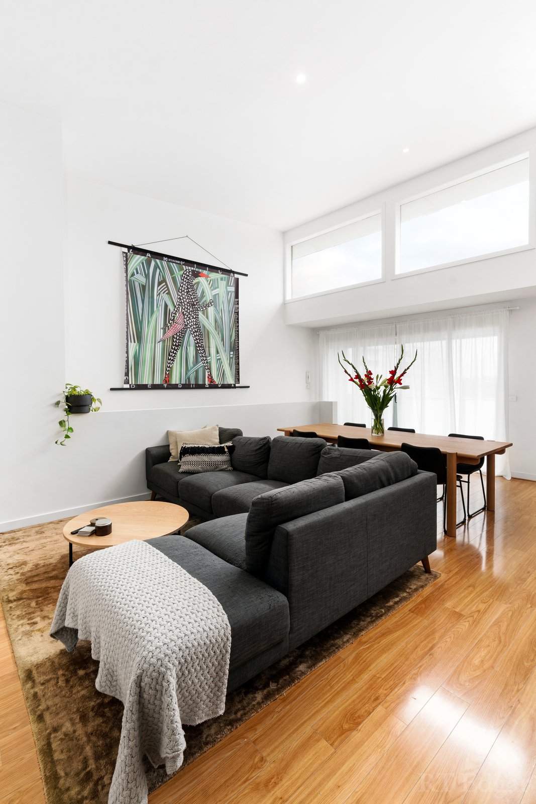 Property Gallery Thumbnail 3