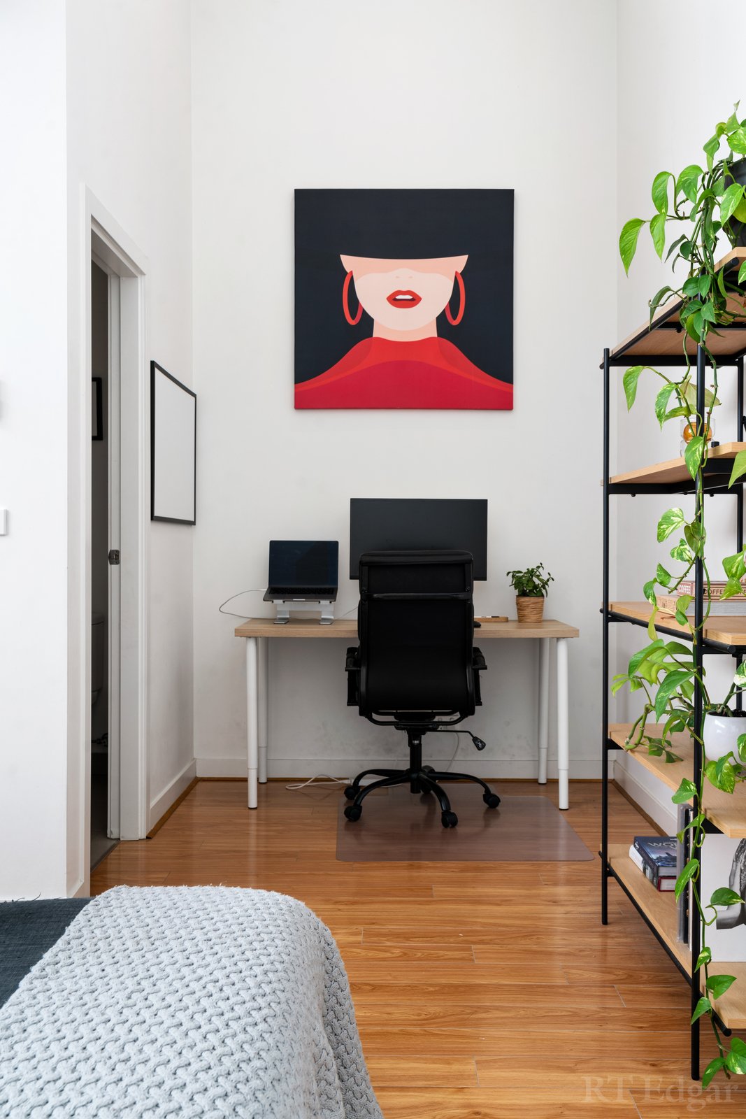 Property Gallery Thumbnail 8