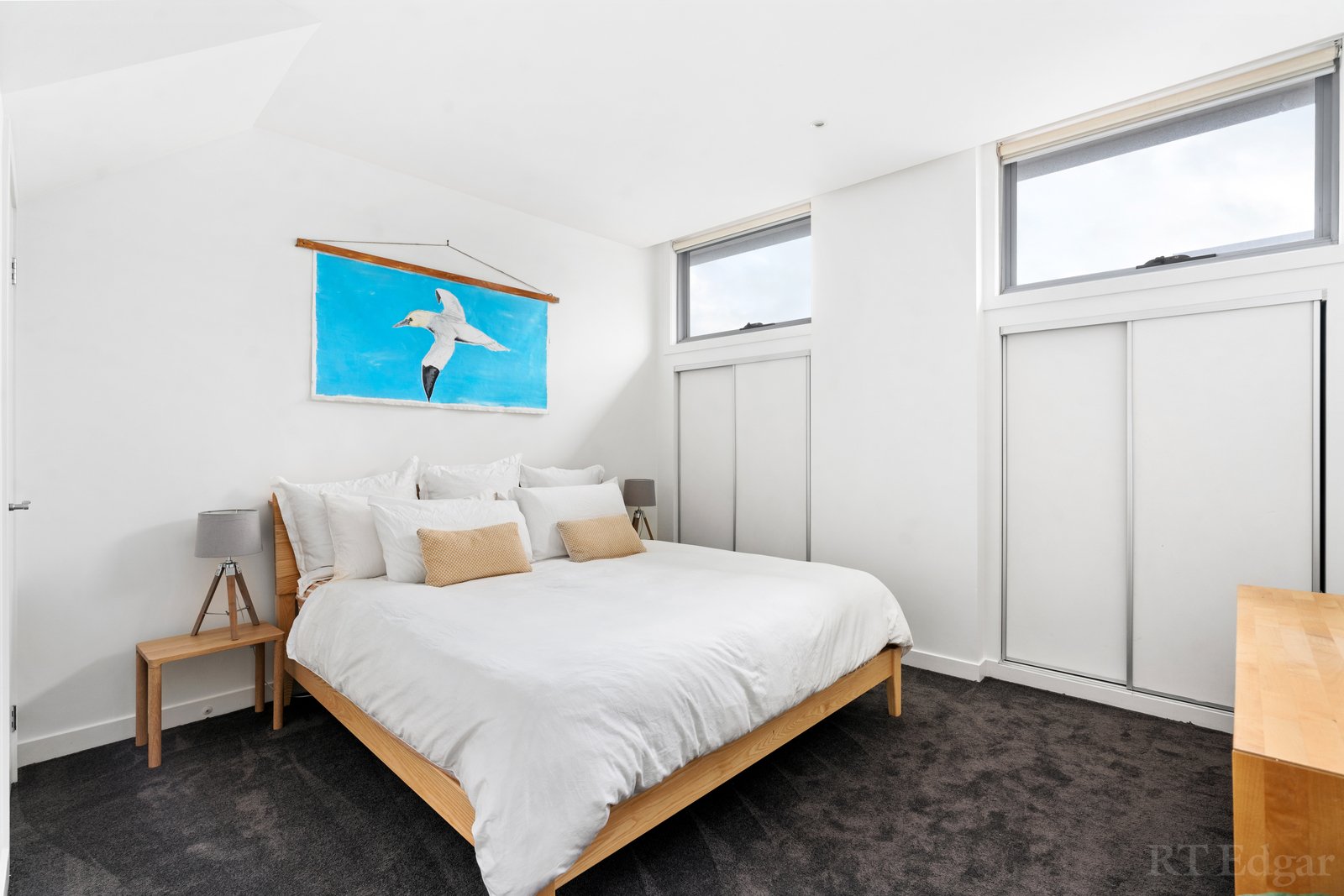 Property Gallery Thumbnail 9
