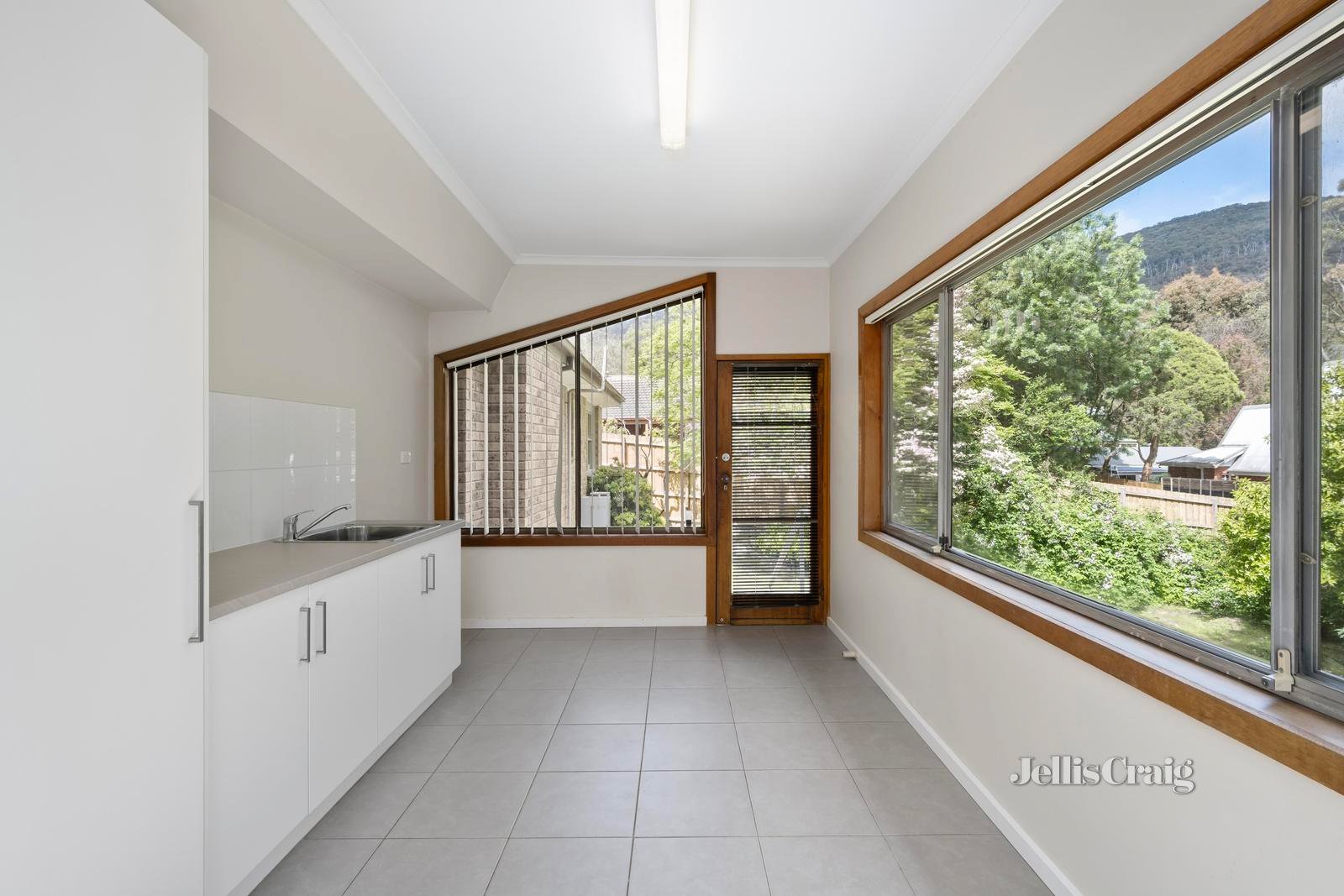 976 Mount Dandenong Tourist Road, Montrose image 3