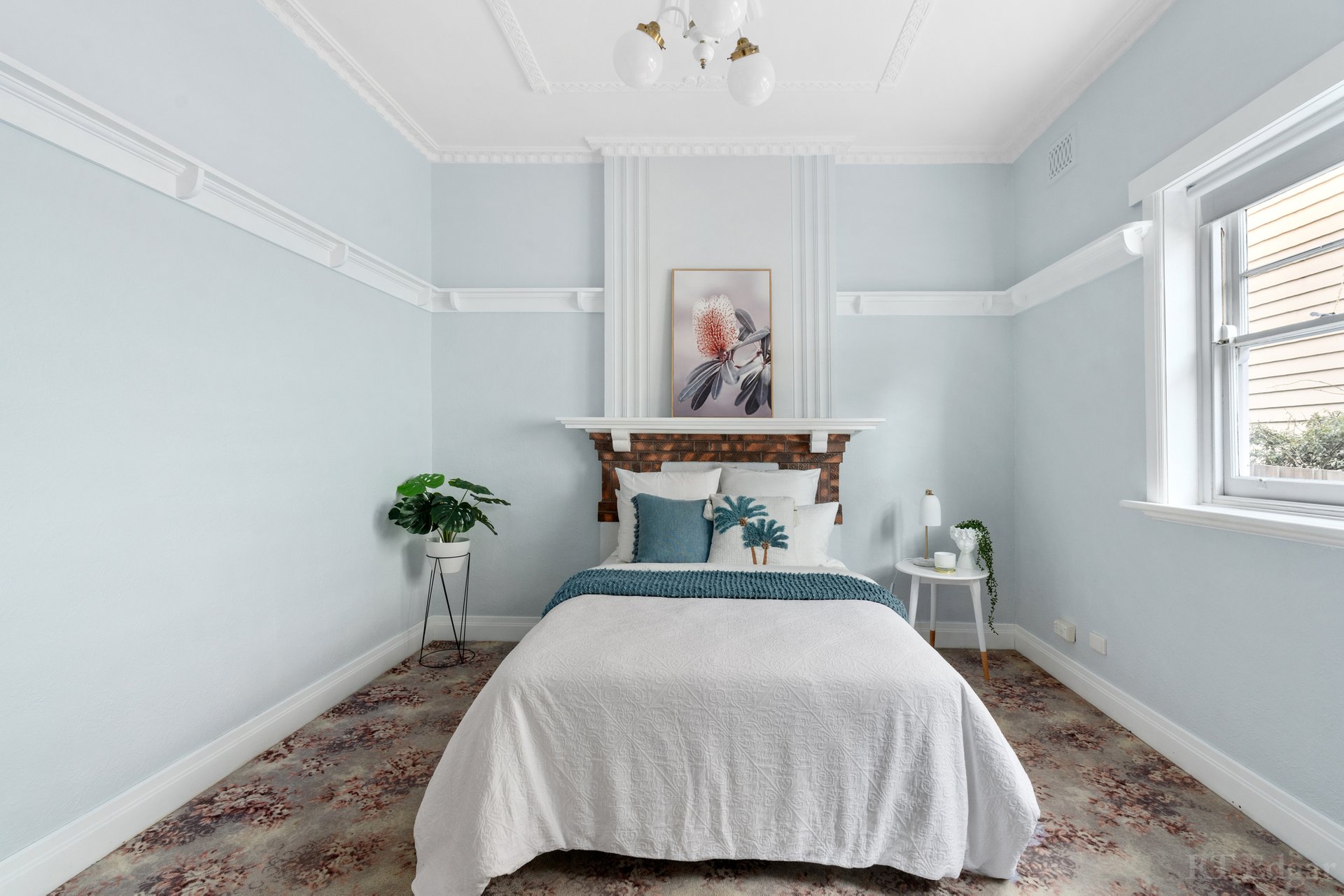 Property Gallery Thumbnail 9