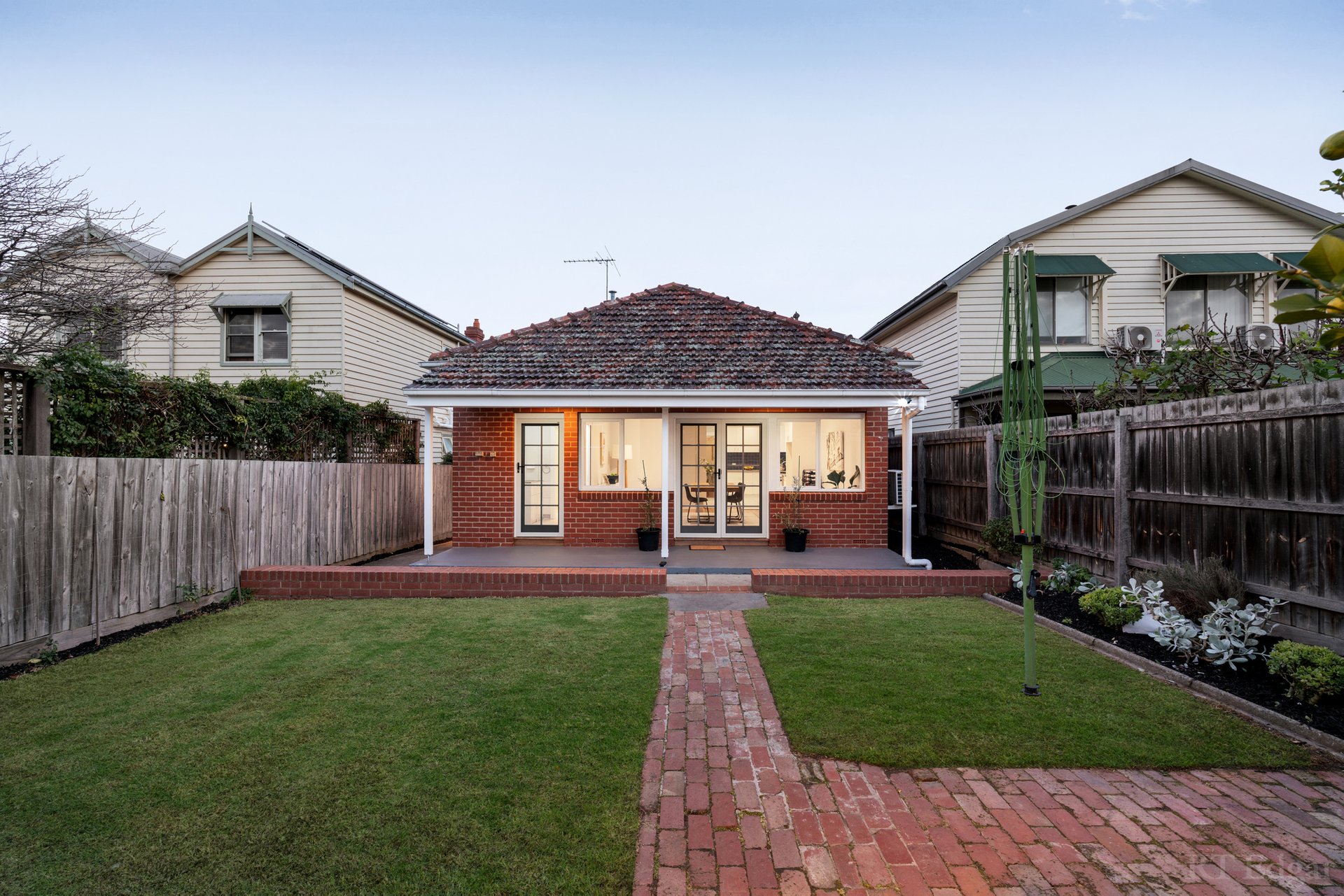 Property Gallery Thumbnail 16