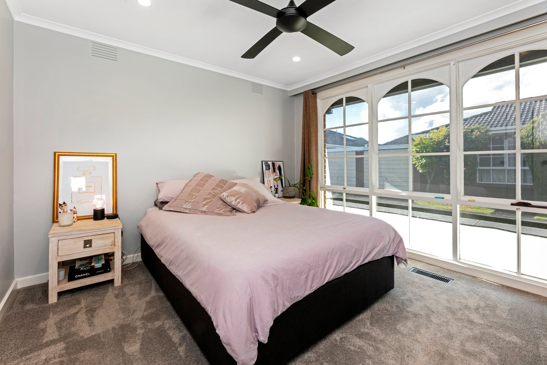 9 / 8-12 Long Street Mentone