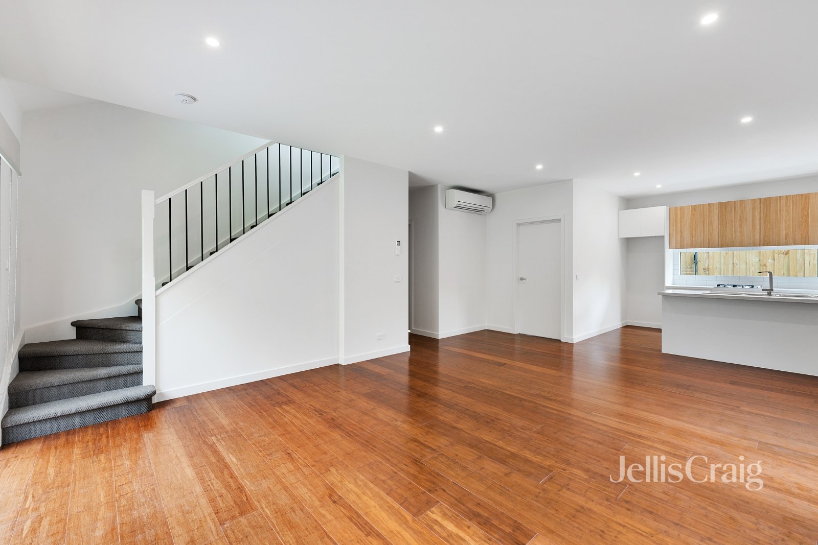 9/8 Amaroo Court, Diamond&nbsp;Creek image 4