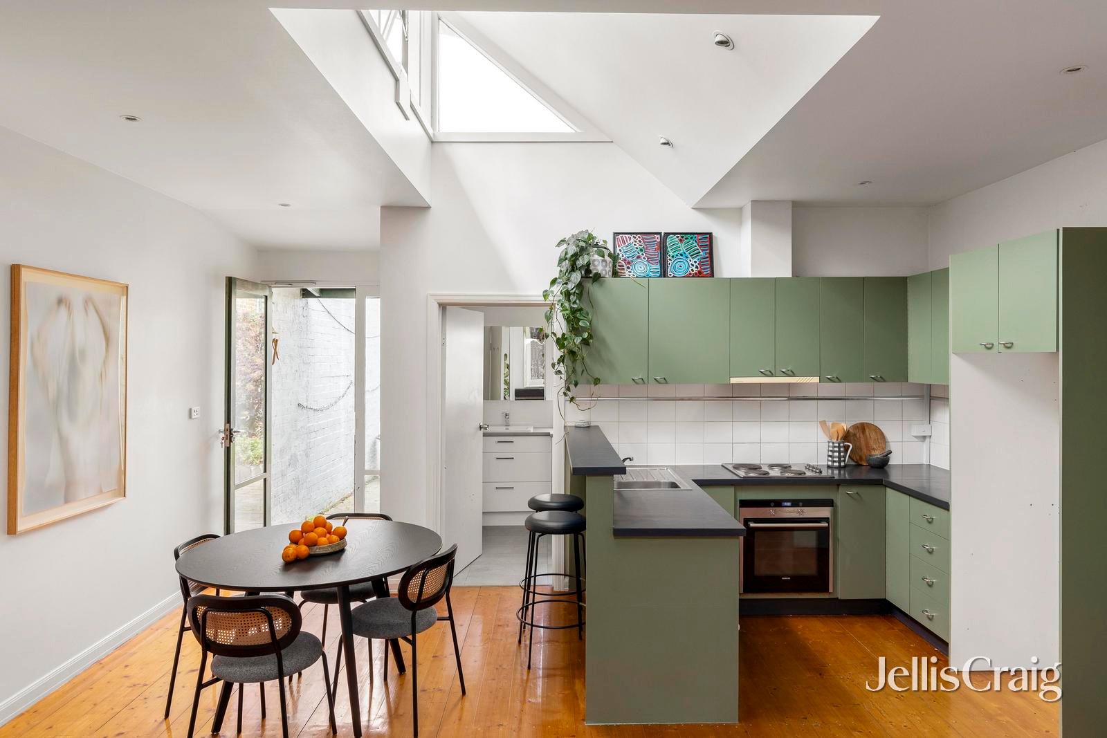 98 Amess Street, Carlton North image 5