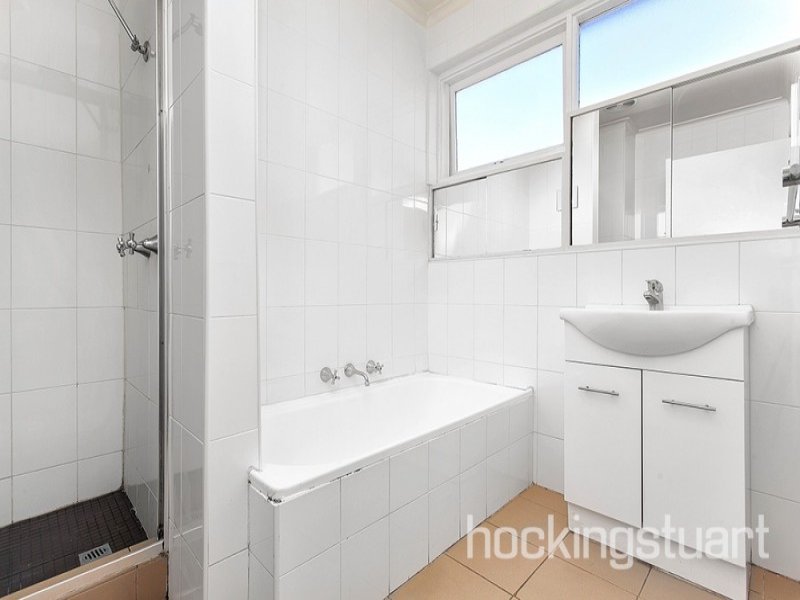 9/8 Auburn Grove, Hawthorn East image 3