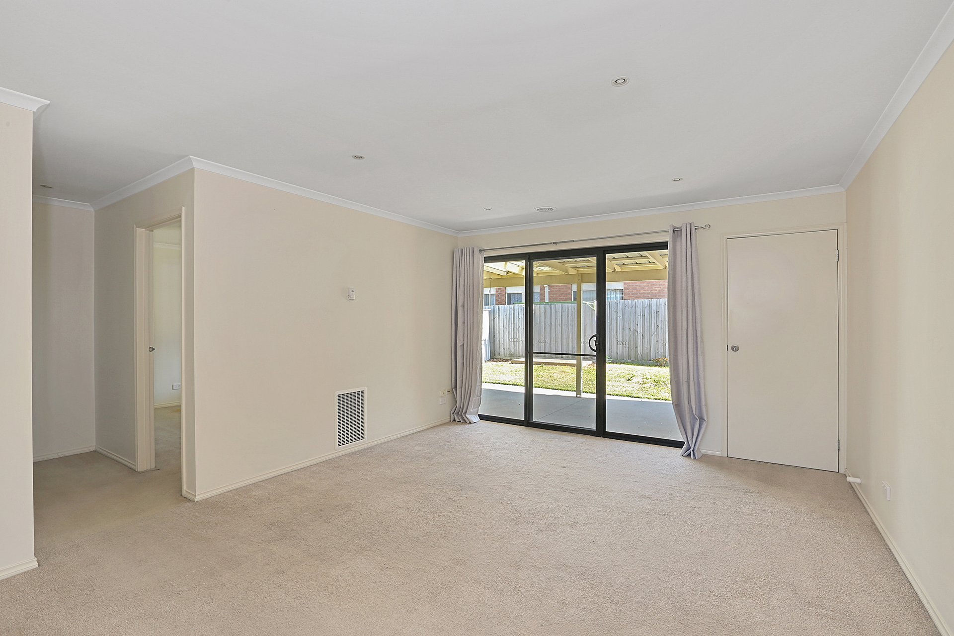 98 Barrands Lane, Drysdale image 3