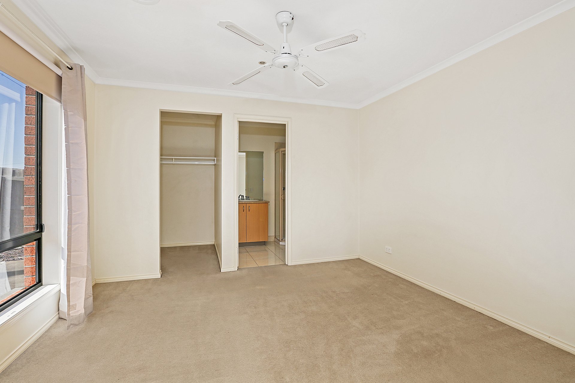 98 Barrands Lane, Drysdale image 5