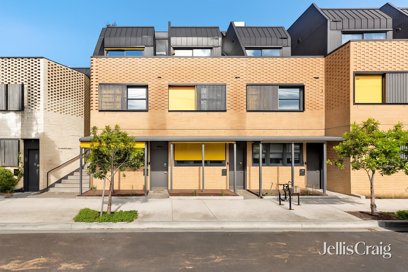 9/8 Barry Street, Brunswick image 2