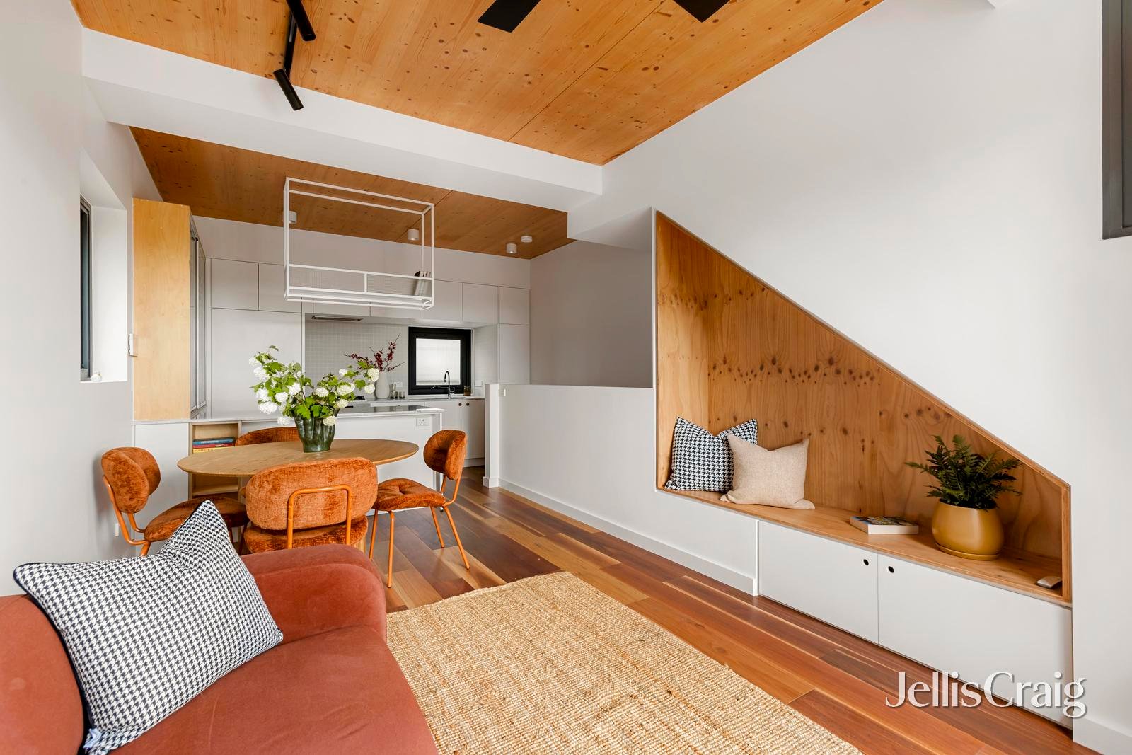 9/8 Barry Street, Brunswick image 3