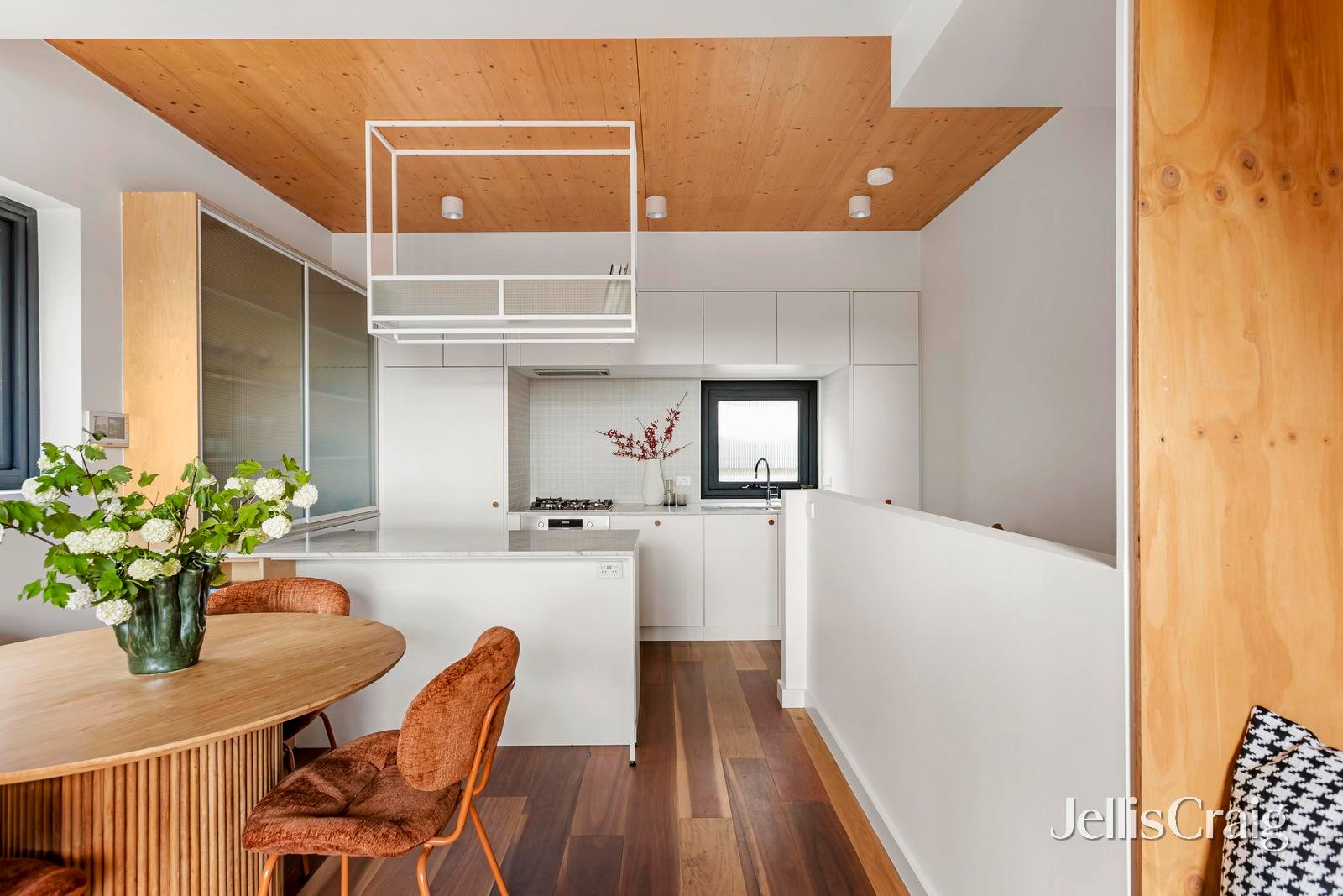 9/8 Barry Street, Brunswick image 4