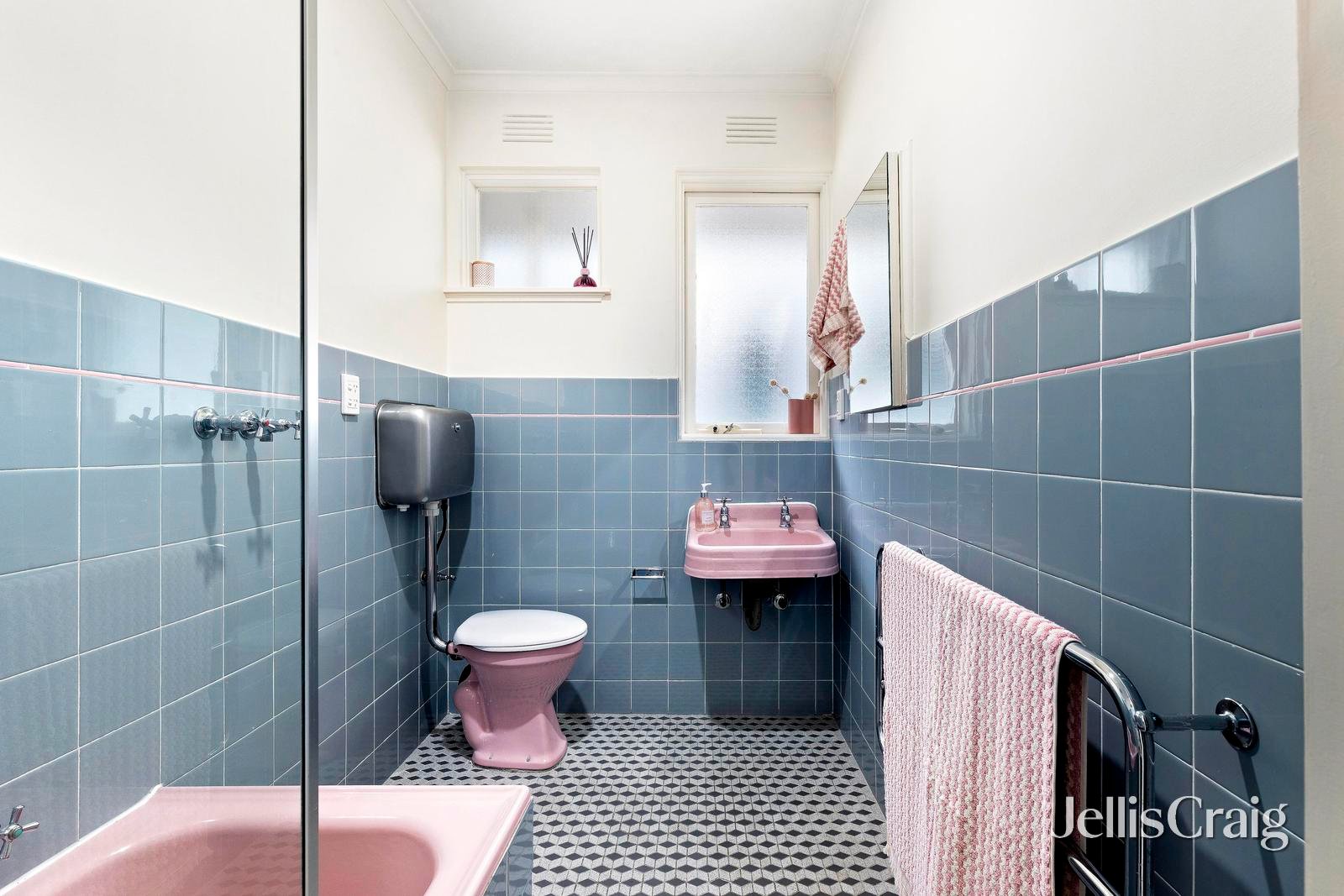 9/8 Docker Street, Elwood image 14