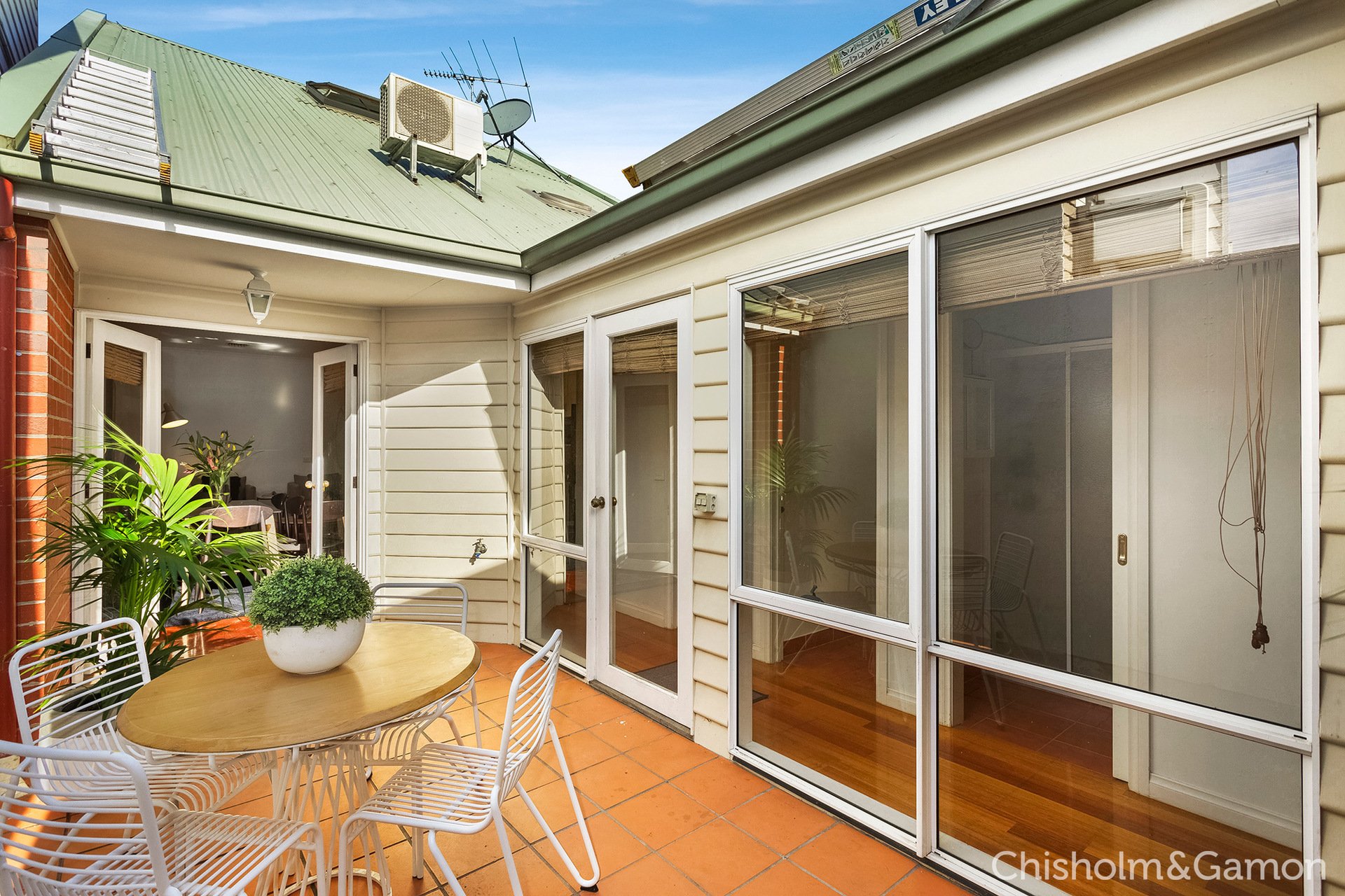 98 Evans Street, Port Melbourne image 3