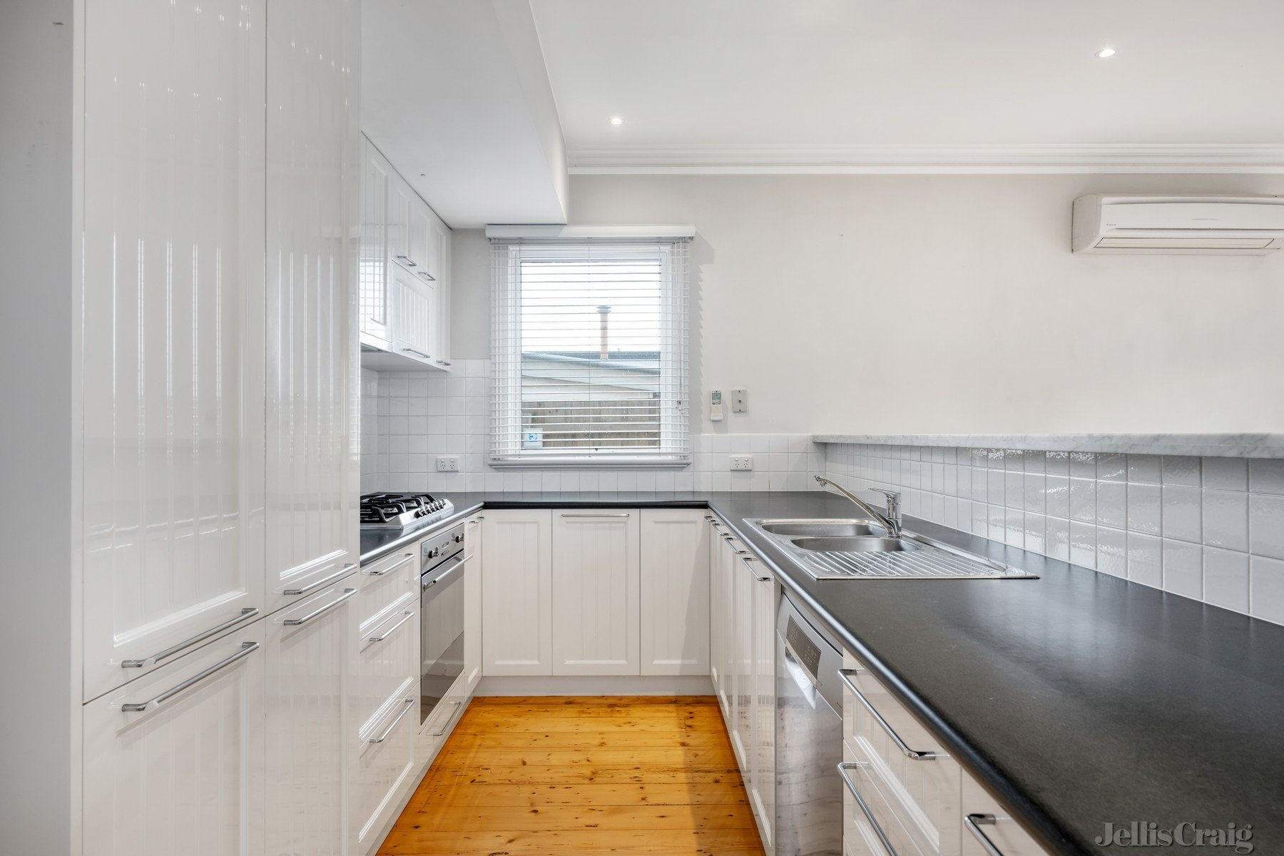98 Gooch Street, Thornbury image 2
