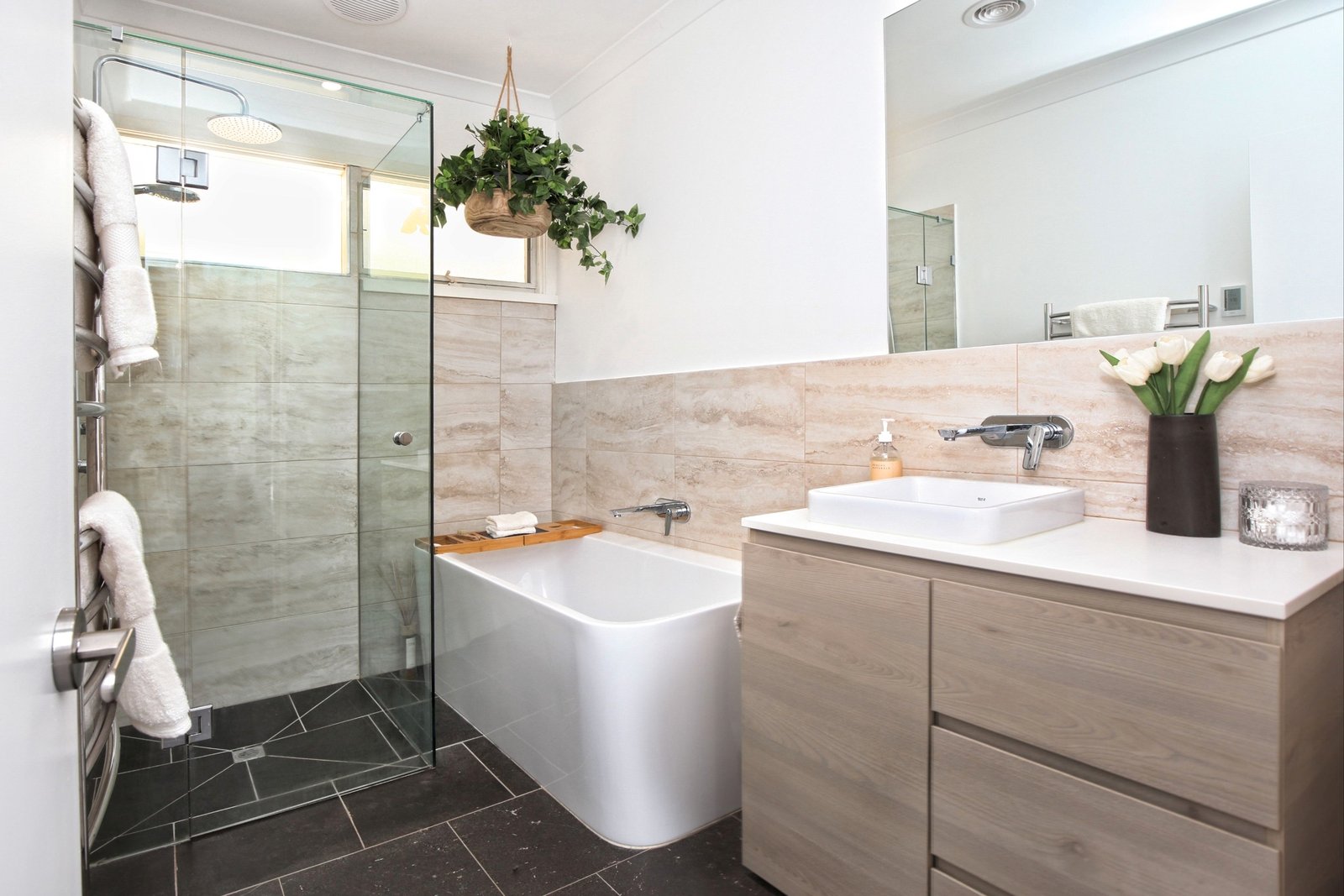 Property Gallery Thumbnail 12