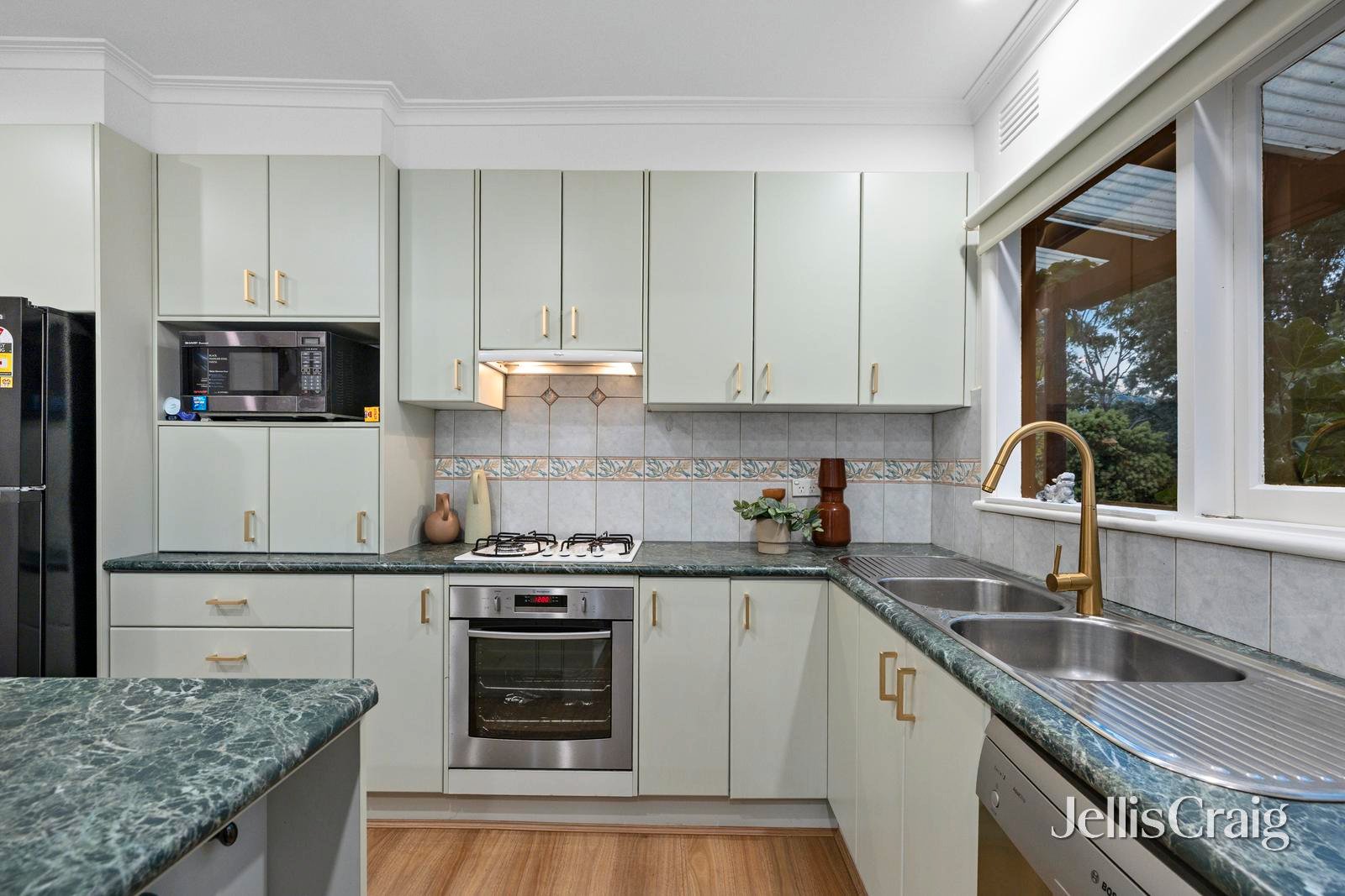 98 Loughnan Road, Ringwood&nbsp;North image 2