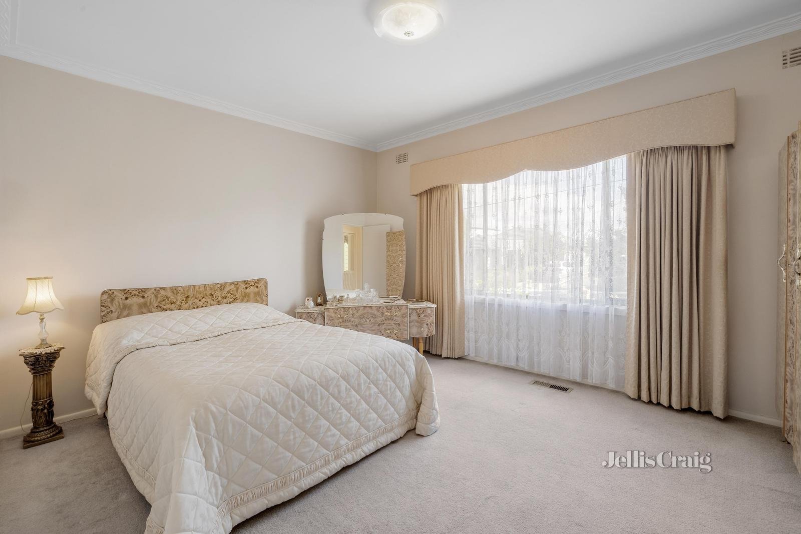 98 Parkmore Road, Bentleigh East image 6