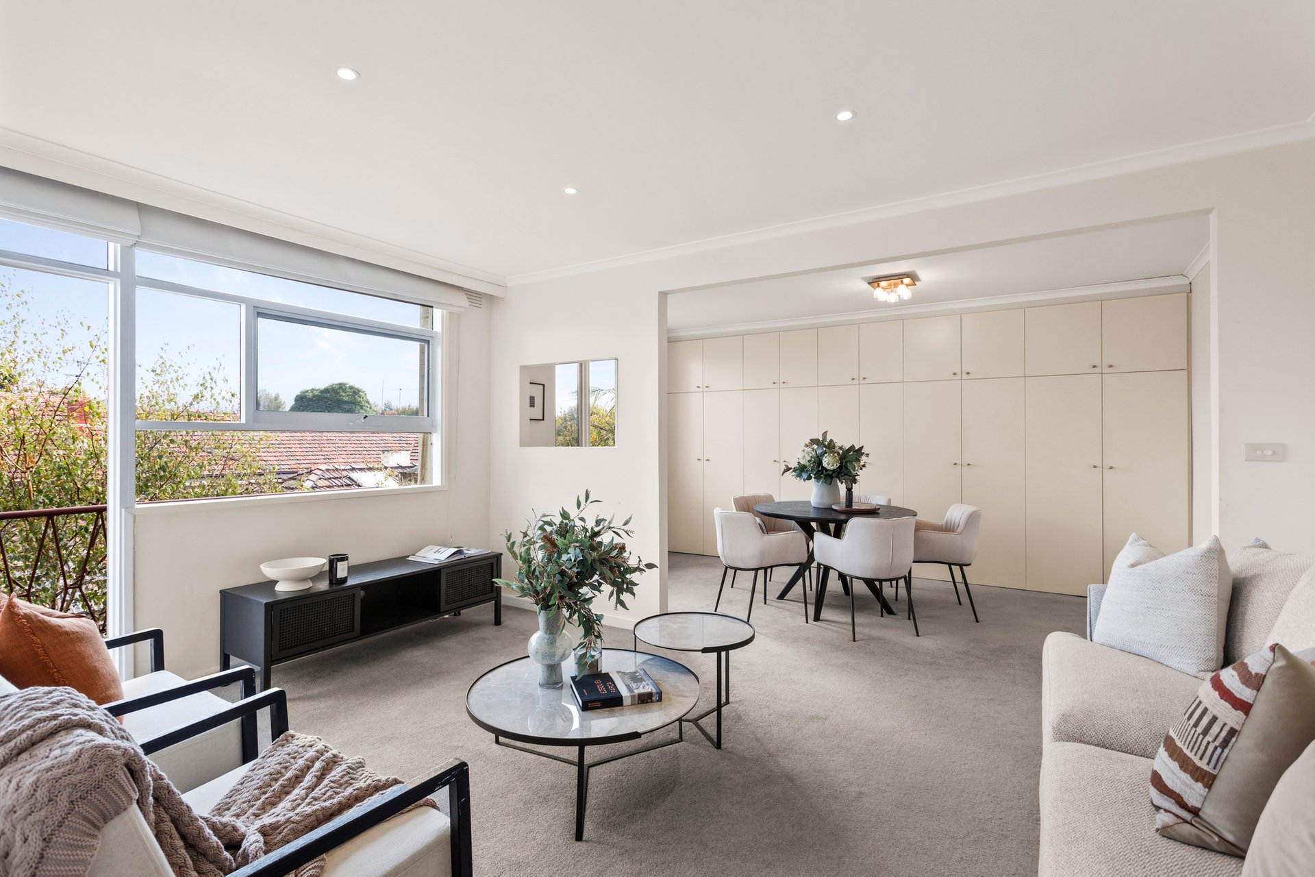 Property Gallery - Main Image