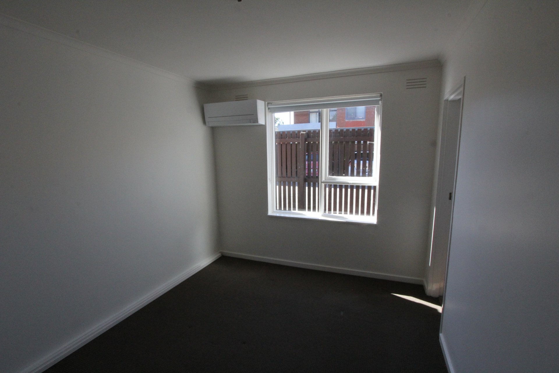Property Gallery Thumbnail 6