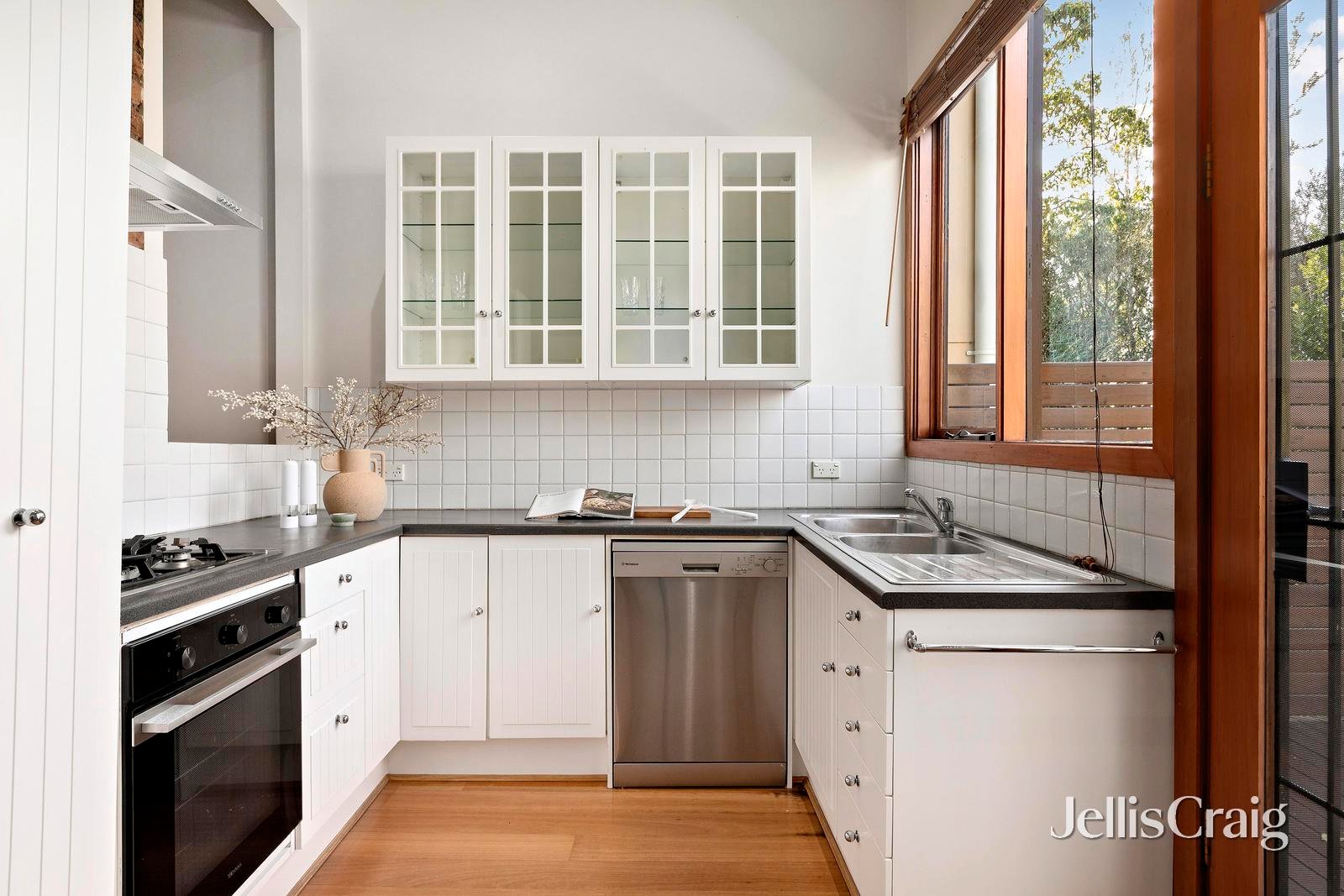 98 Shields Street, Flemington image 3