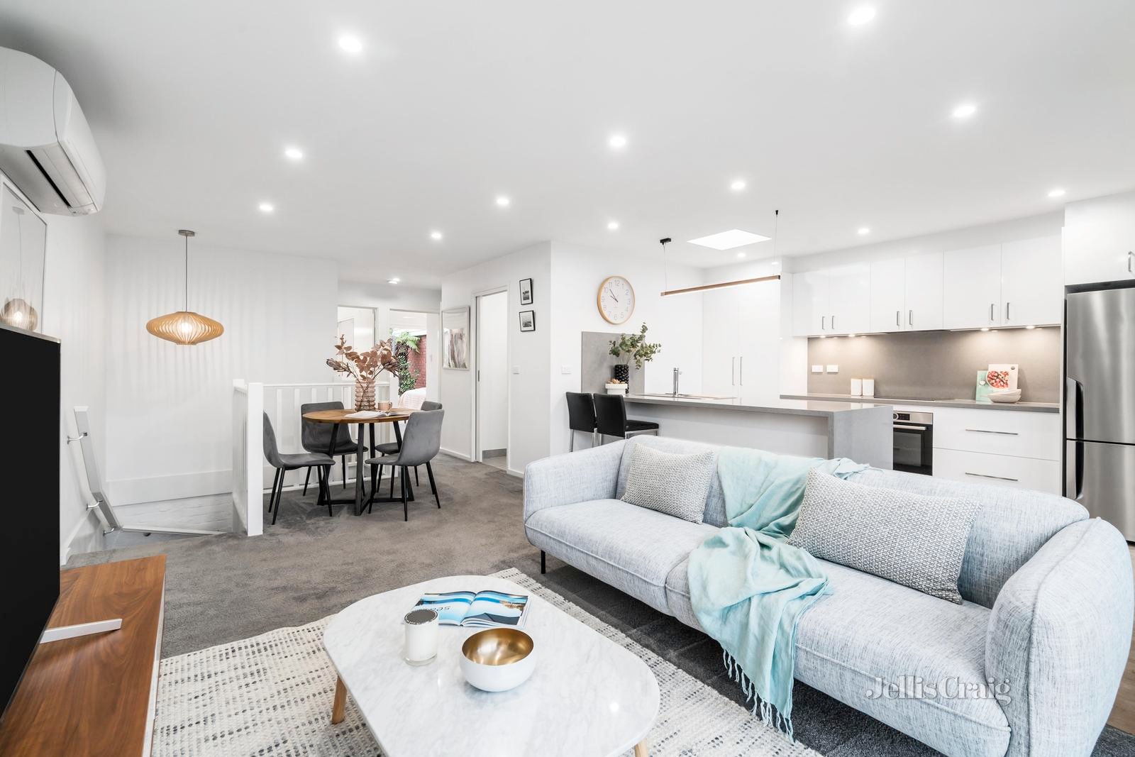 9/8 The Strand, Williamstown image 1