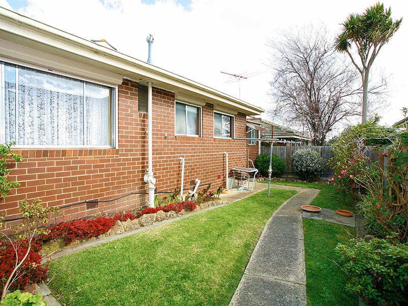 9/8 Thomas Street, Ringwood image 4