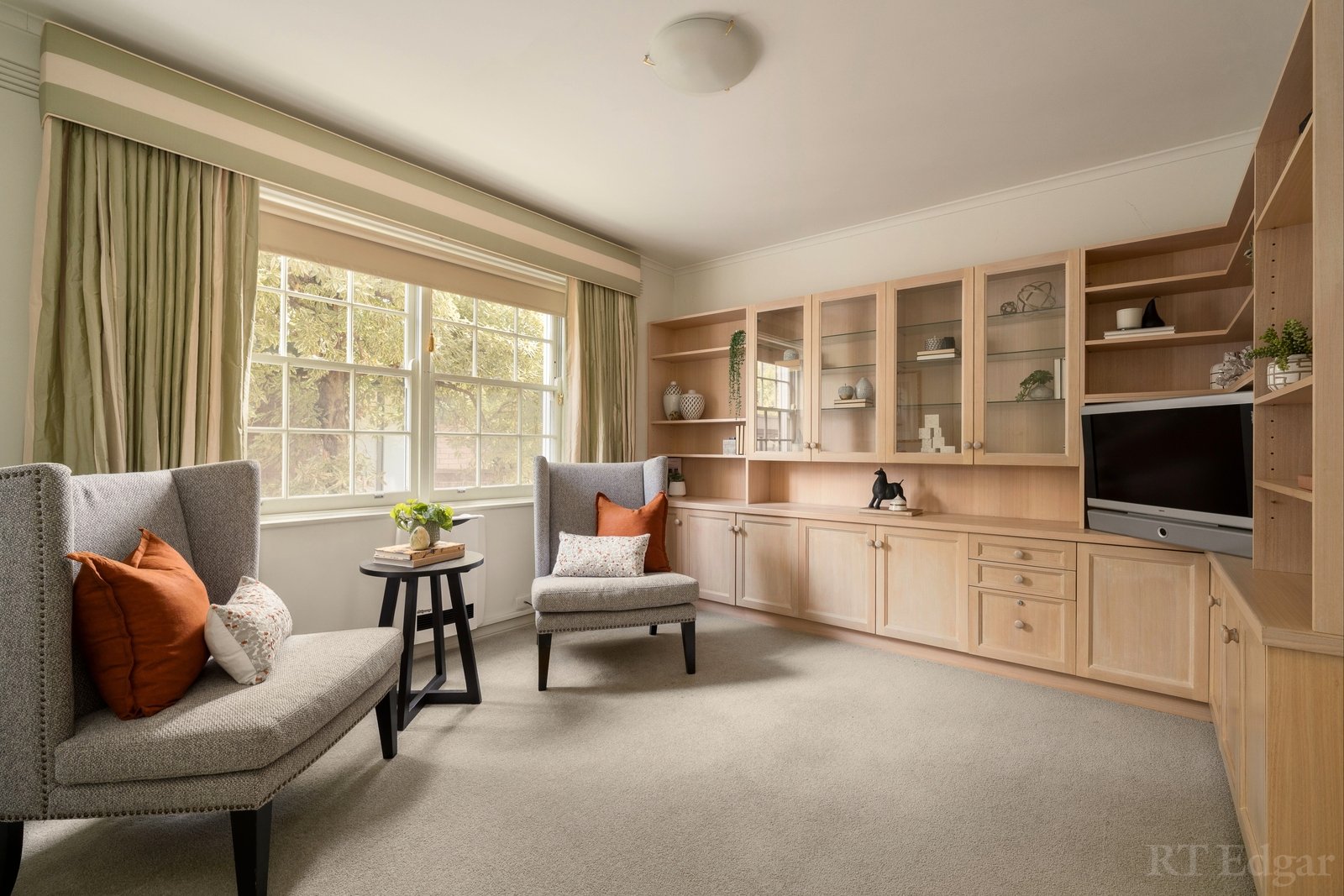 Property Gallery Thumbnail 8